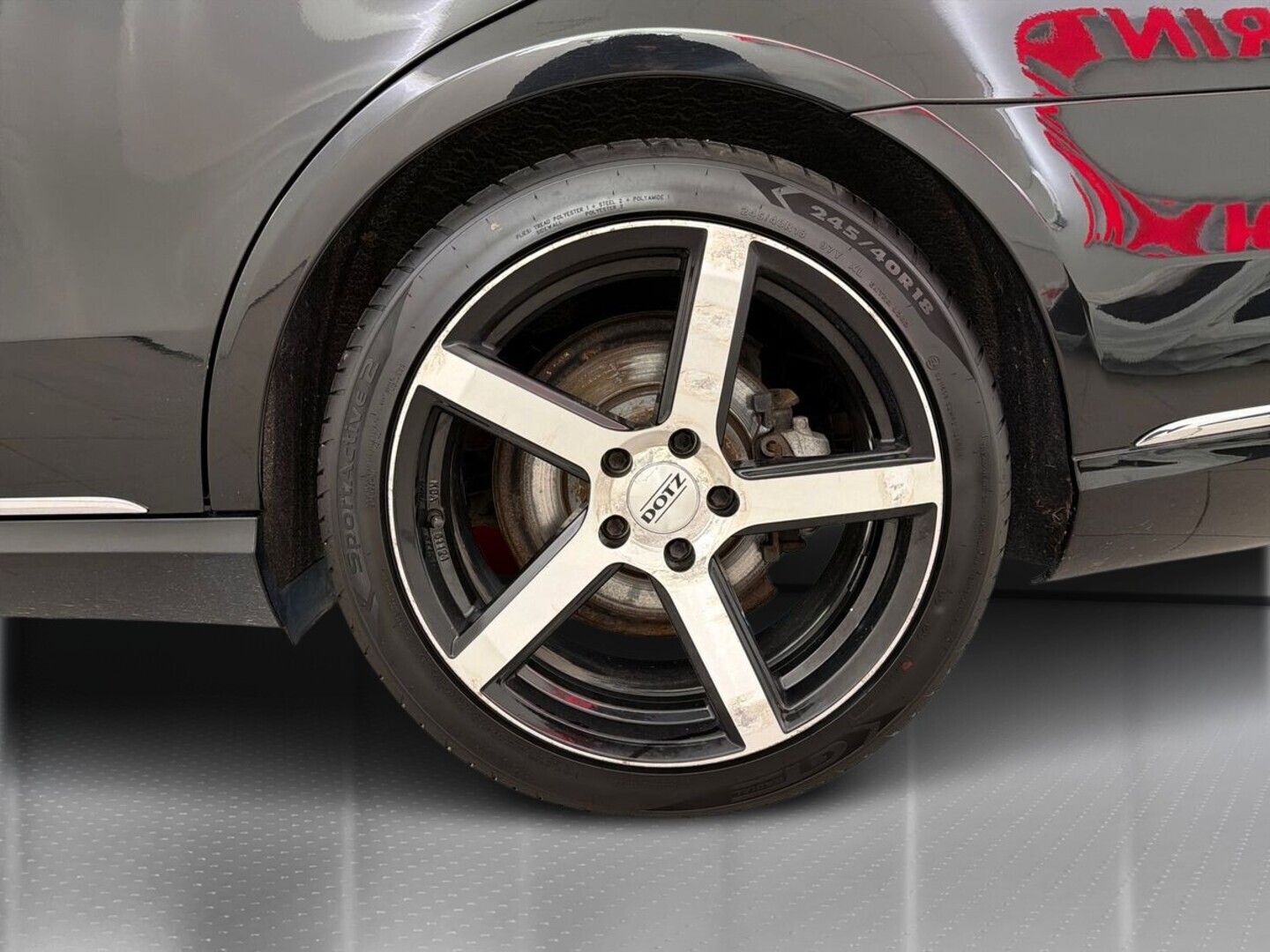 MERCEDES-BENZ E 2013