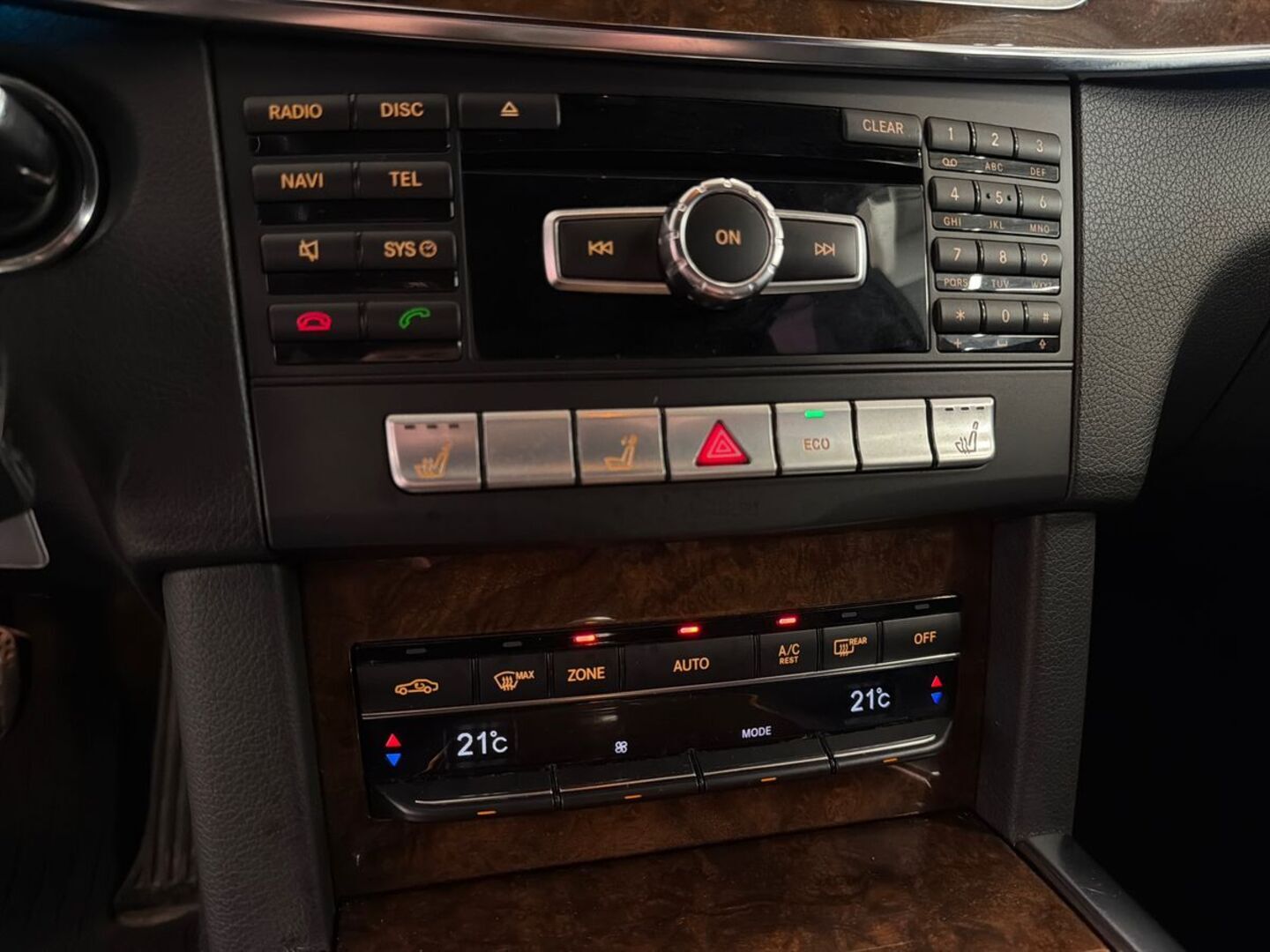 MERCEDES-BENZ E 2013