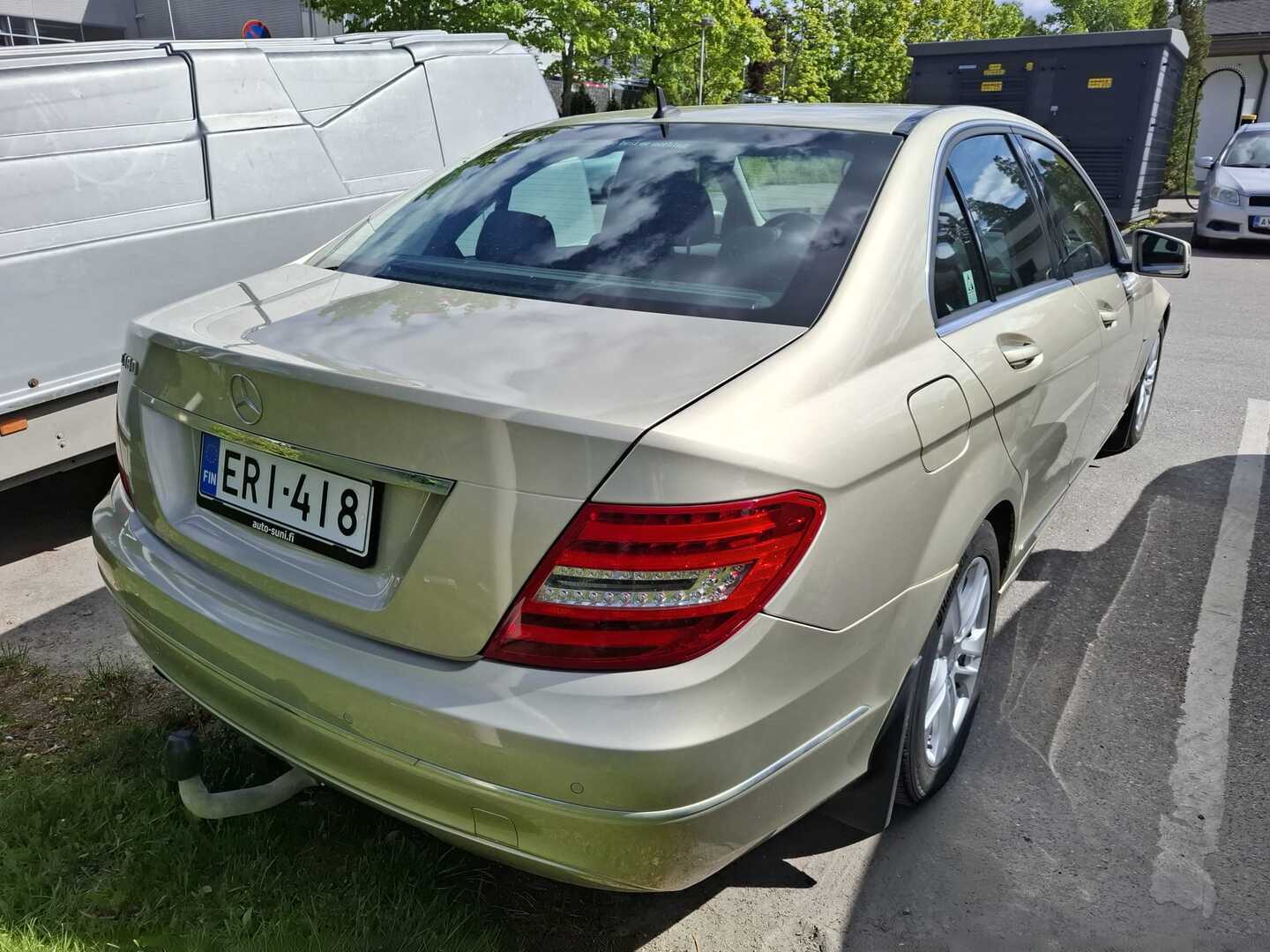 MERCEDES-BENZ C 2012
