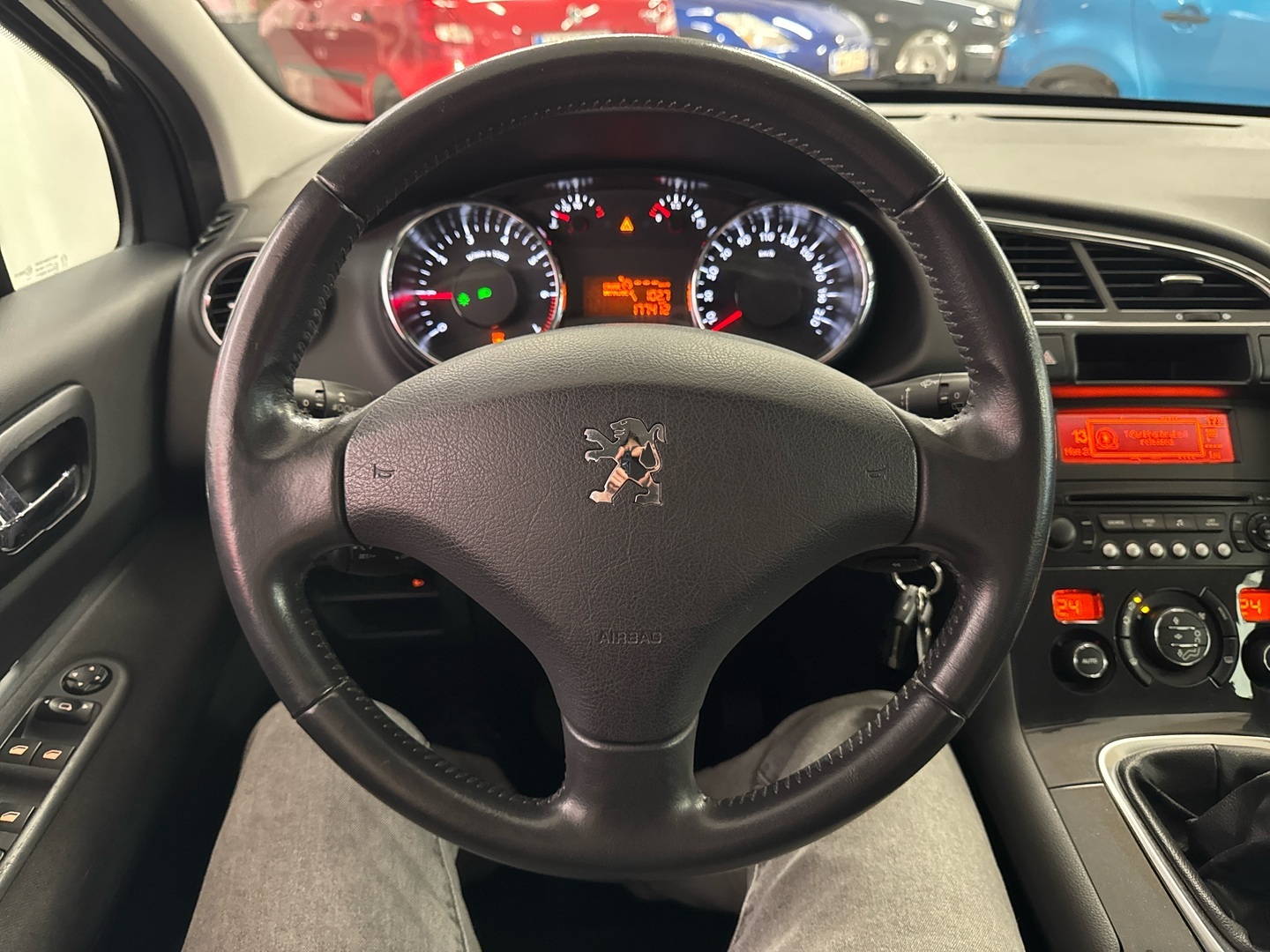 PEUGEOT 3008 2012