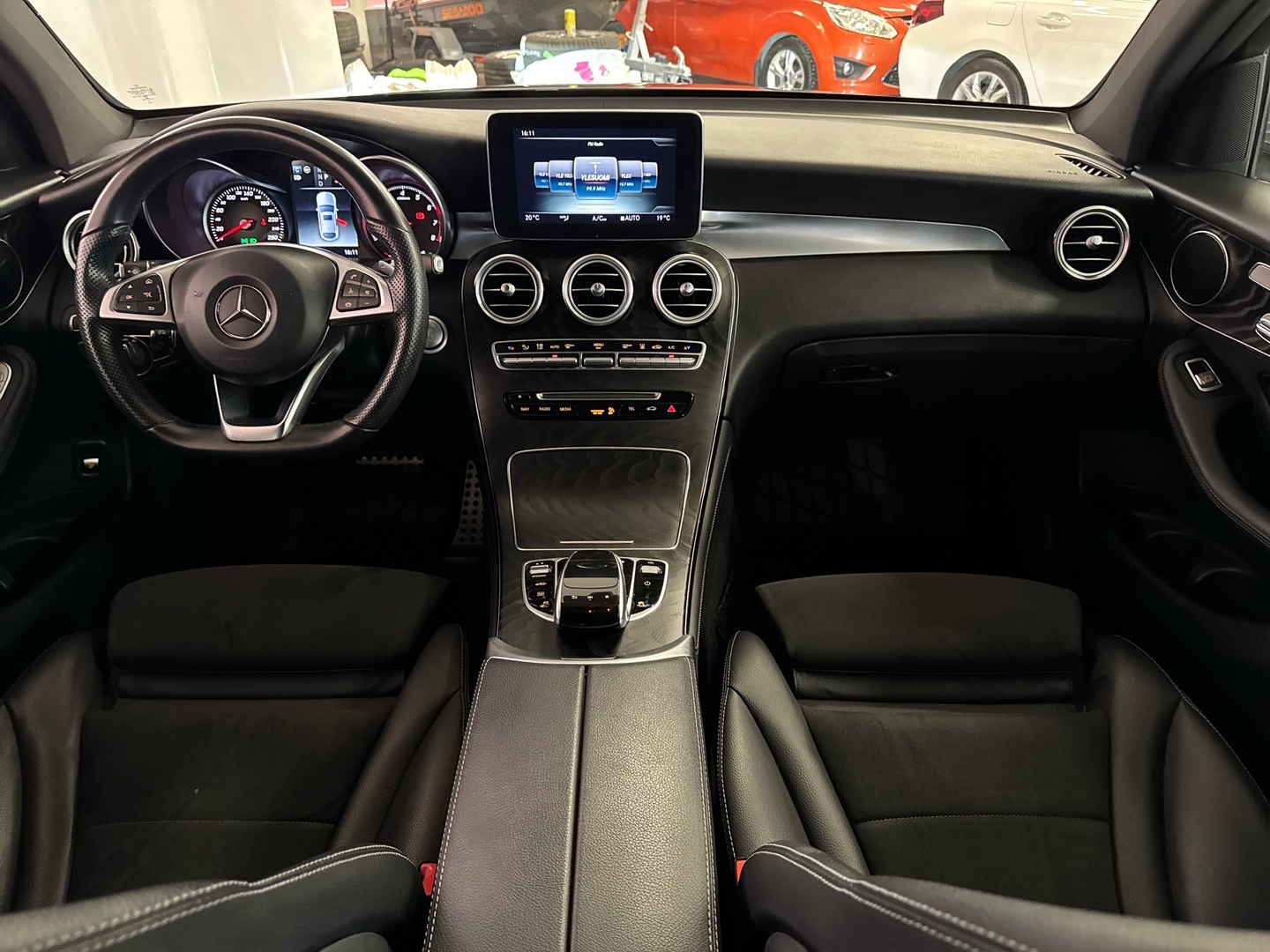 MERCEDES-BENZ GLC 2018