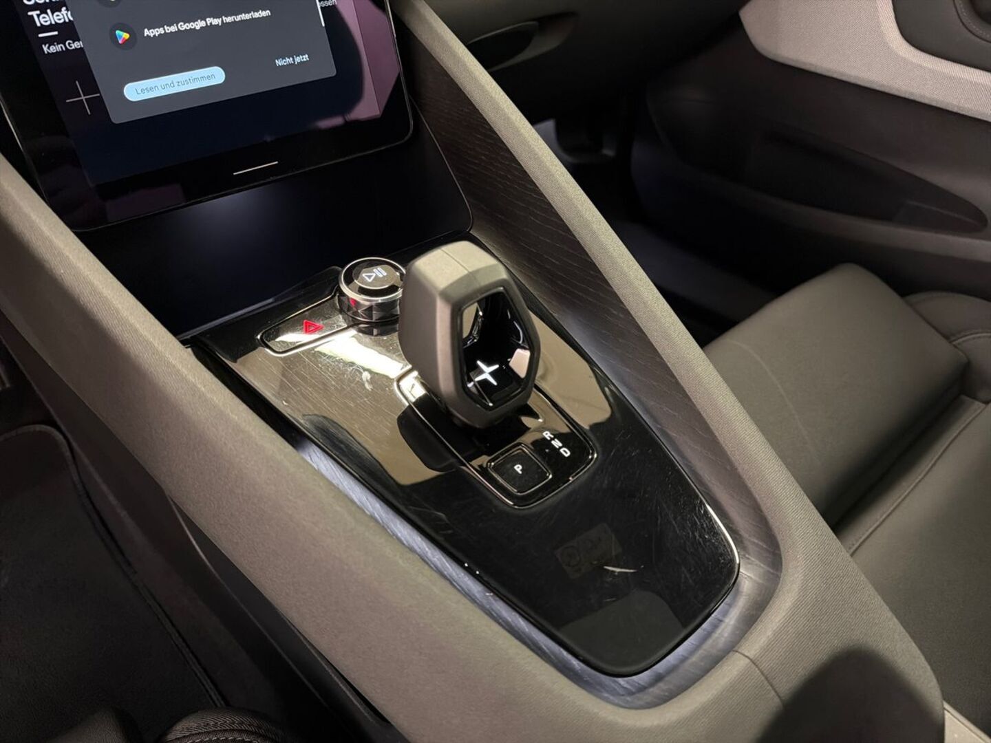 POLESTAR 2 26