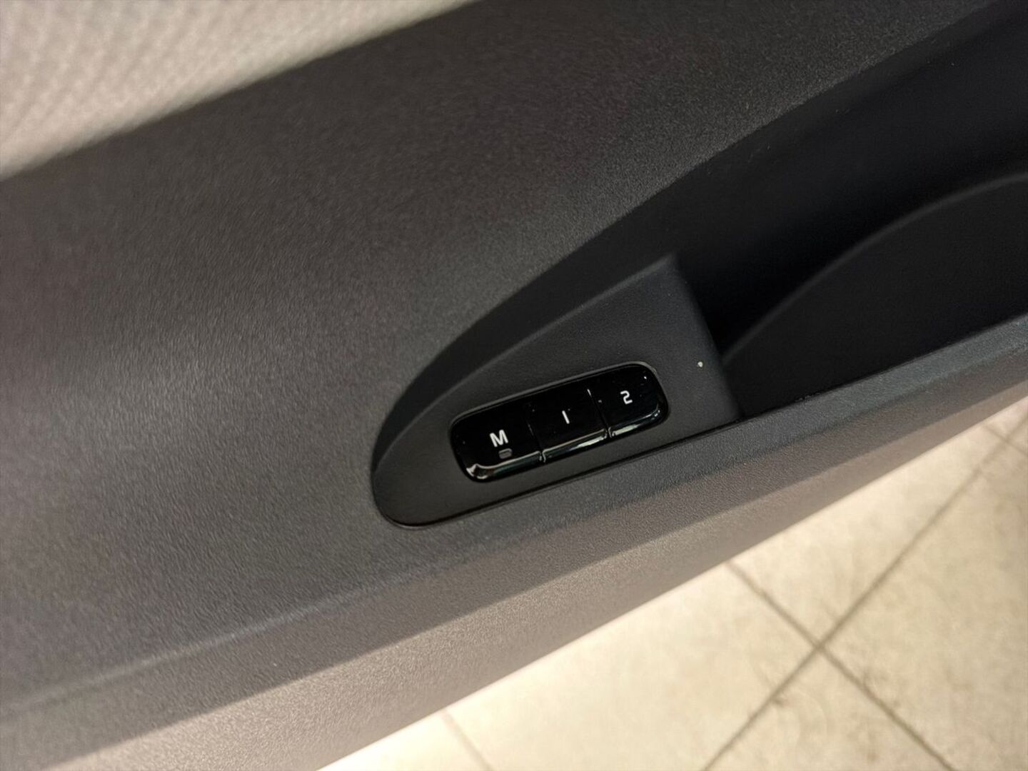 POLESTAR 2 33