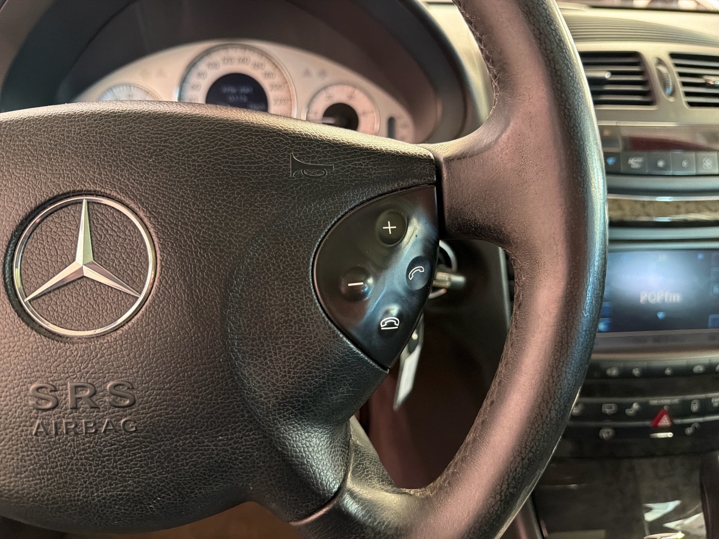 MERCEDES-BENZ E 2004
