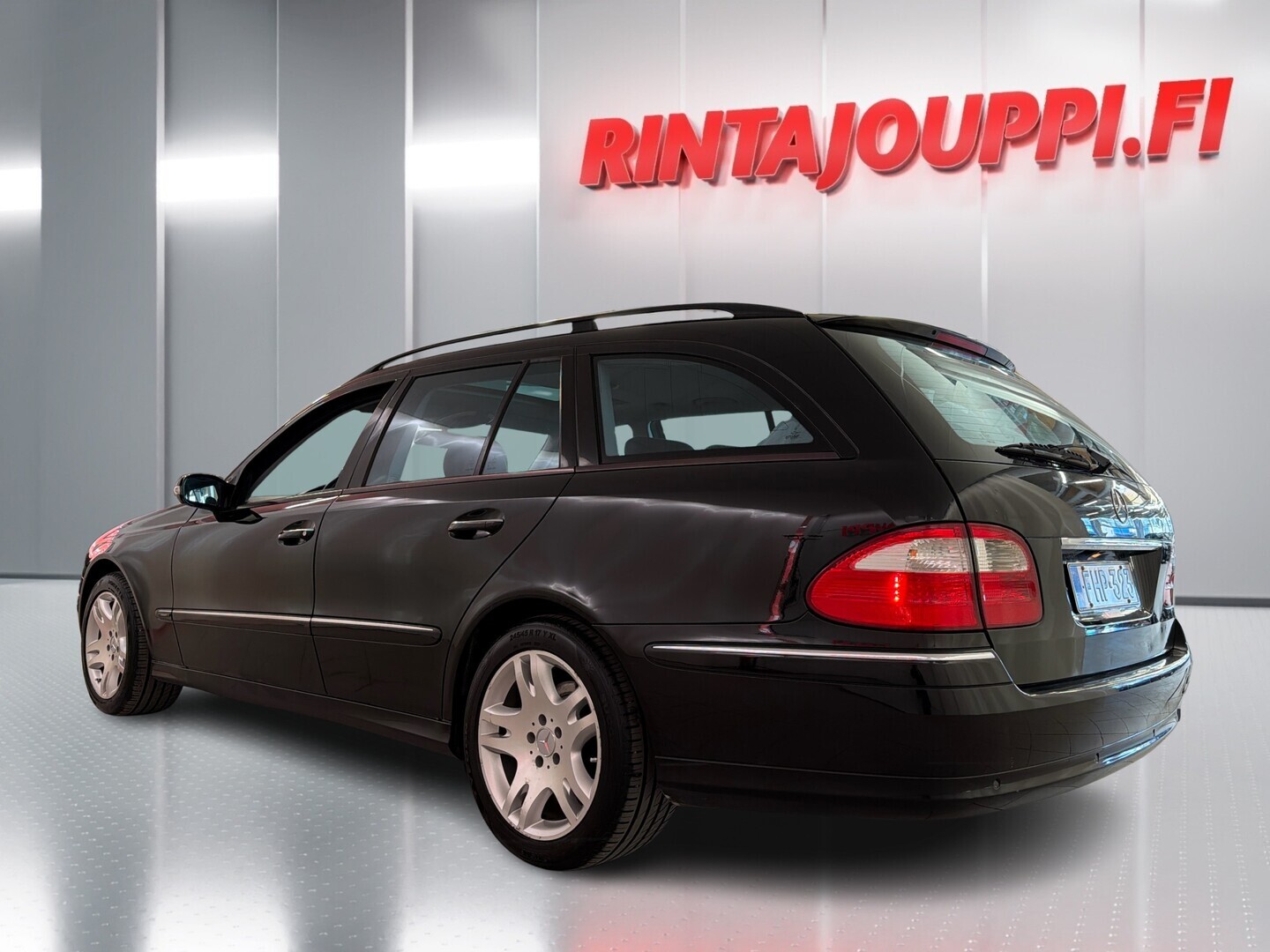 MERCEDES-BENZ E 2004