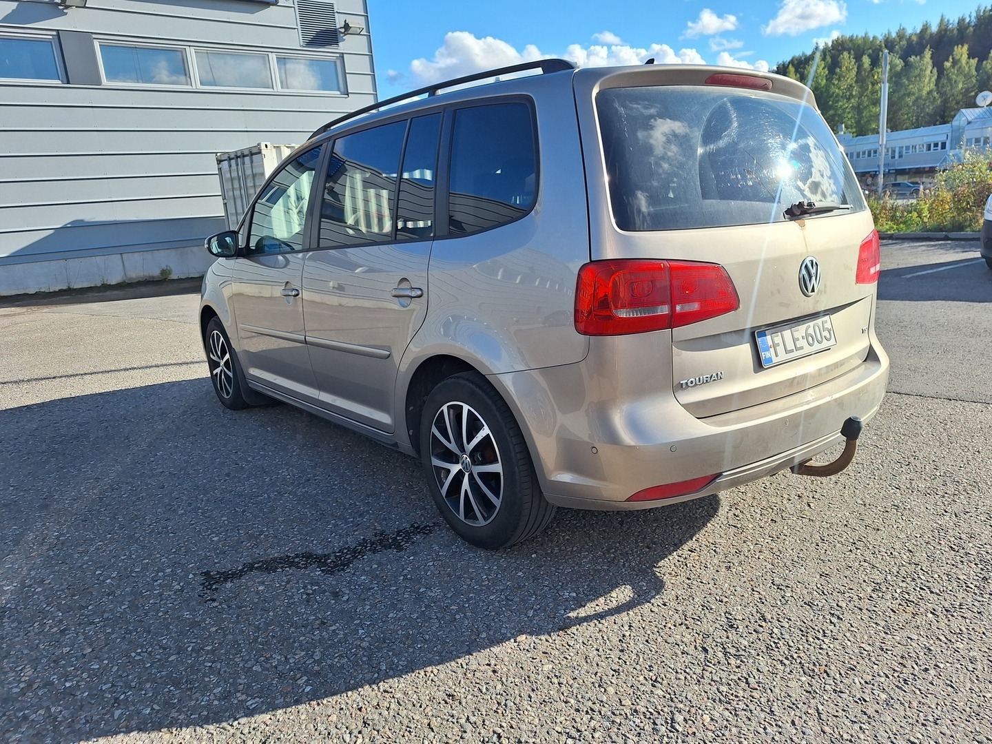 VOLKSWAGEN Touran 2013