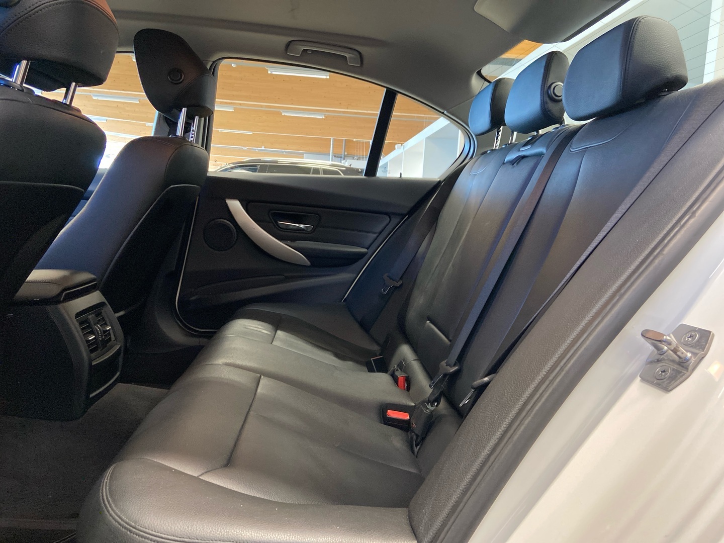 BMW 320 2015