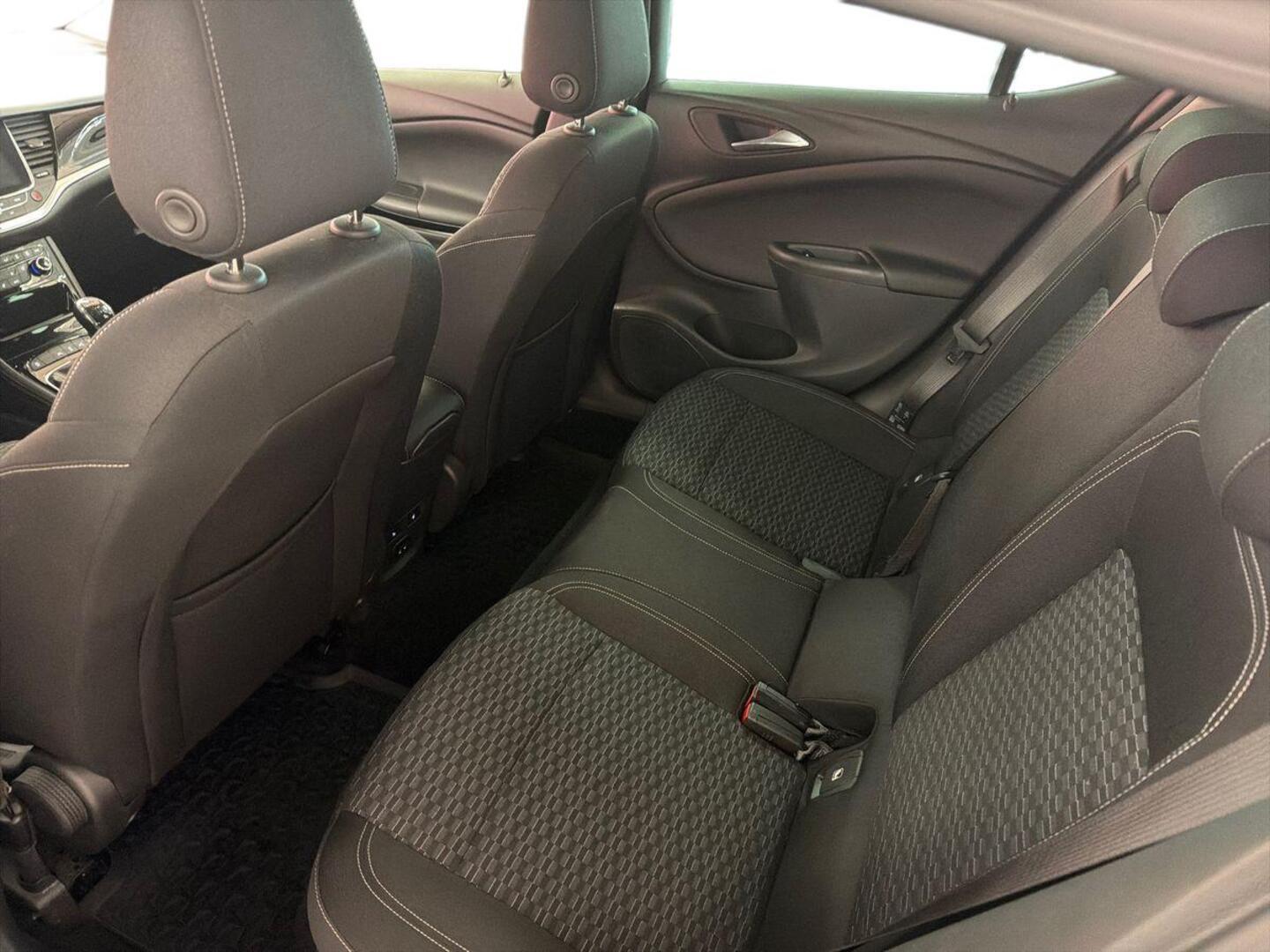 OPEL Astra 2016