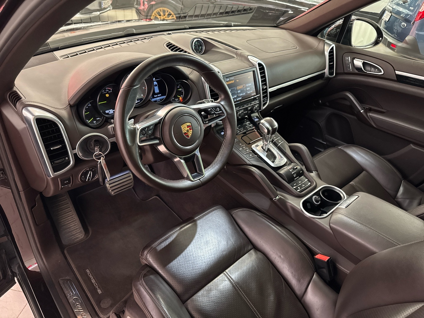 PORSCHE Cayenne 2015