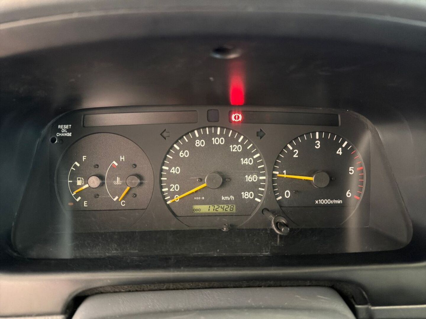 TOYOTA Hiace 2009
