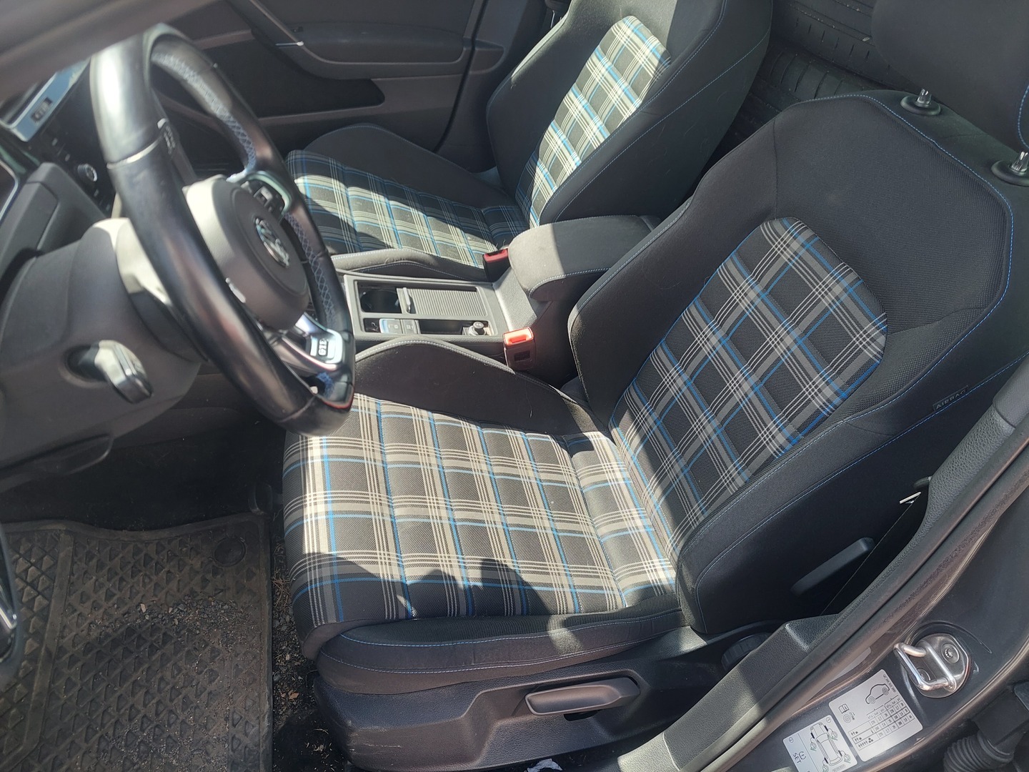 VOLKSWAGEN Golf 2020
