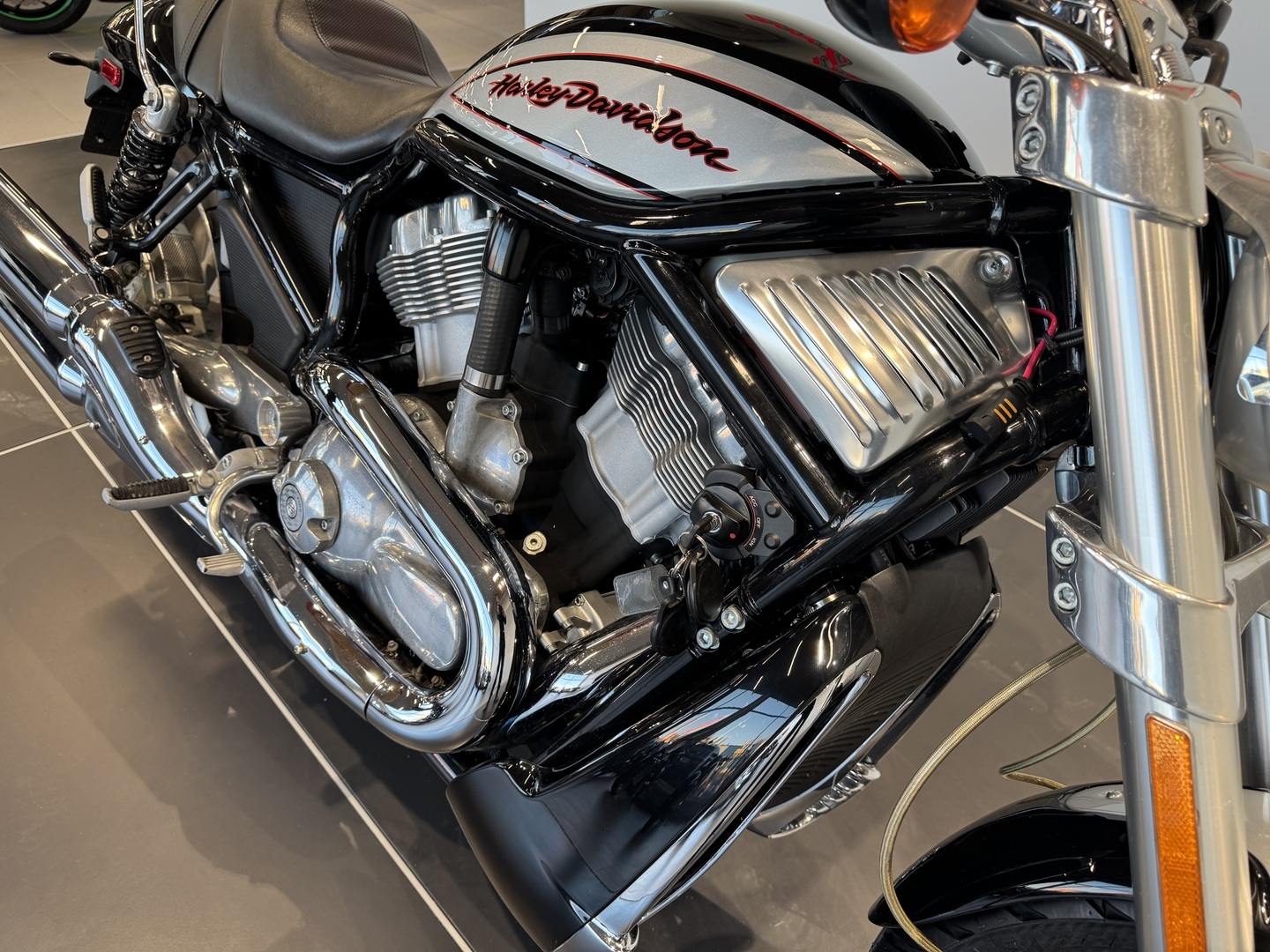 HARLEY-DAVIDSON VRSC 2005