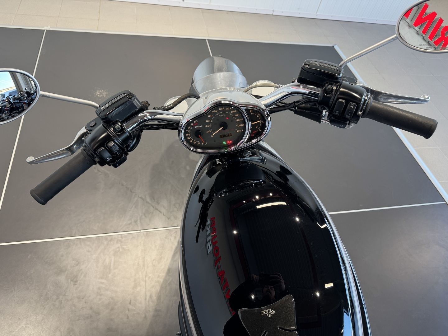 HARLEY-DAVIDSON VRSC 2005