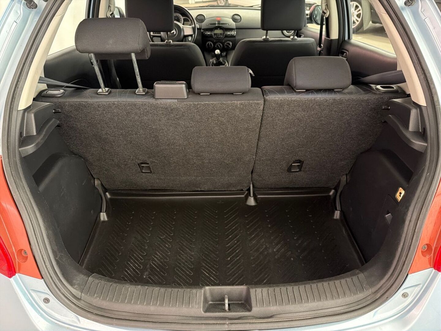 MAZDA Mazda2 2011
