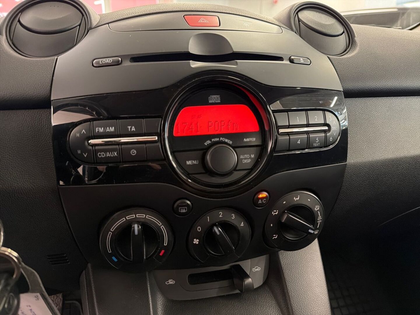 MAZDA Mazda2 2011