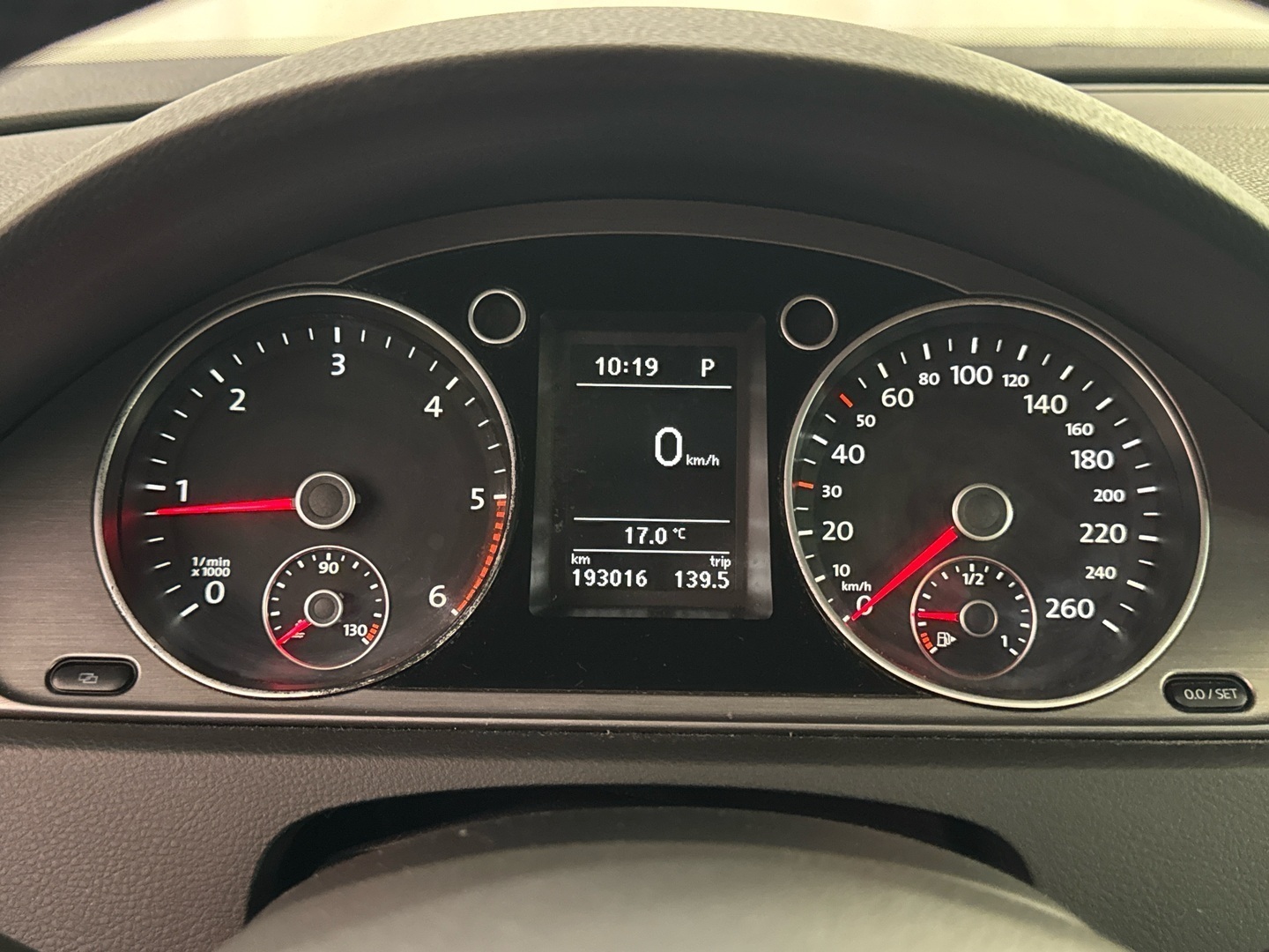 VOLKSWAGEN Passat 2011