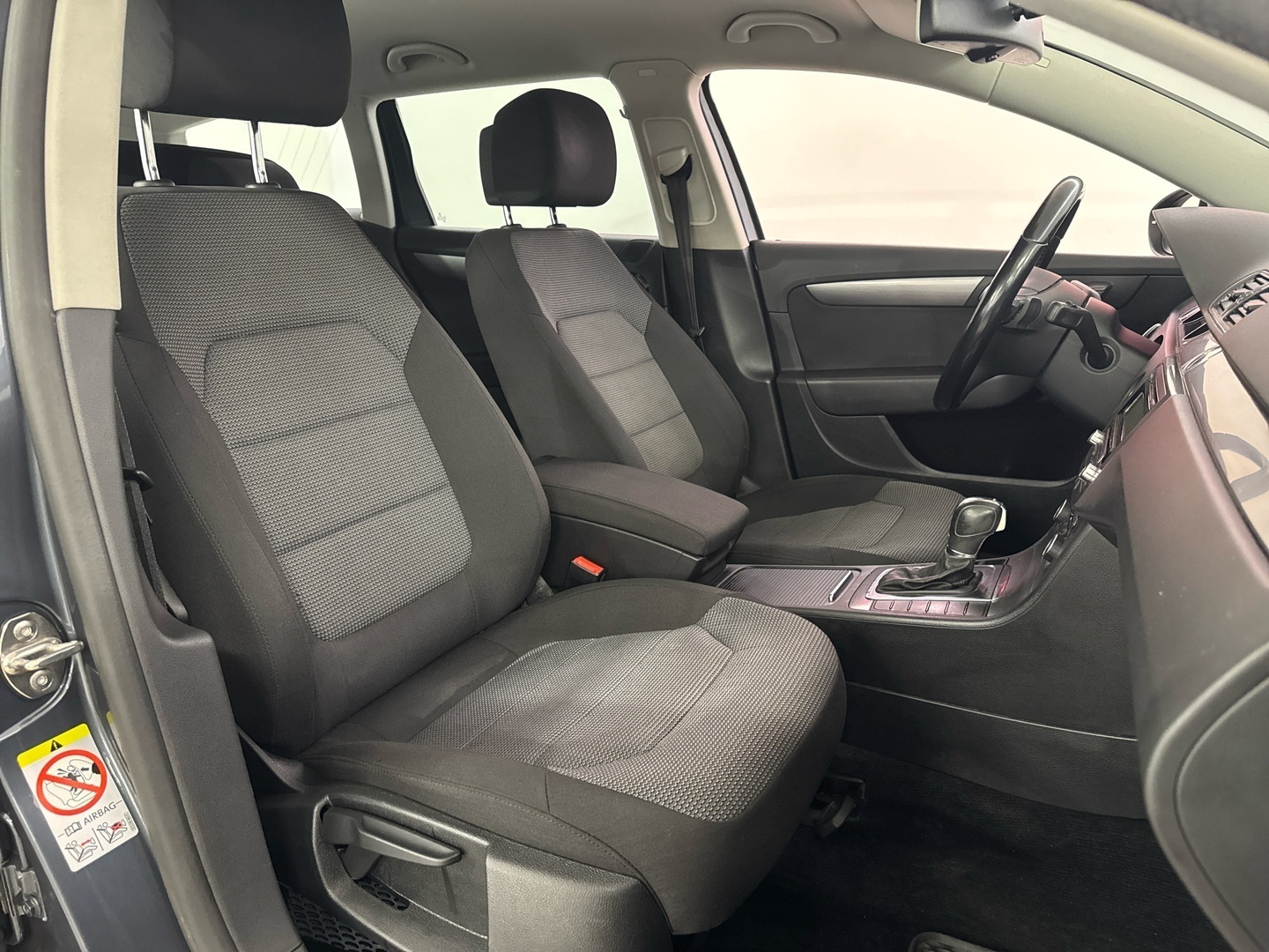 VOLKSWAGEN Passat 2011