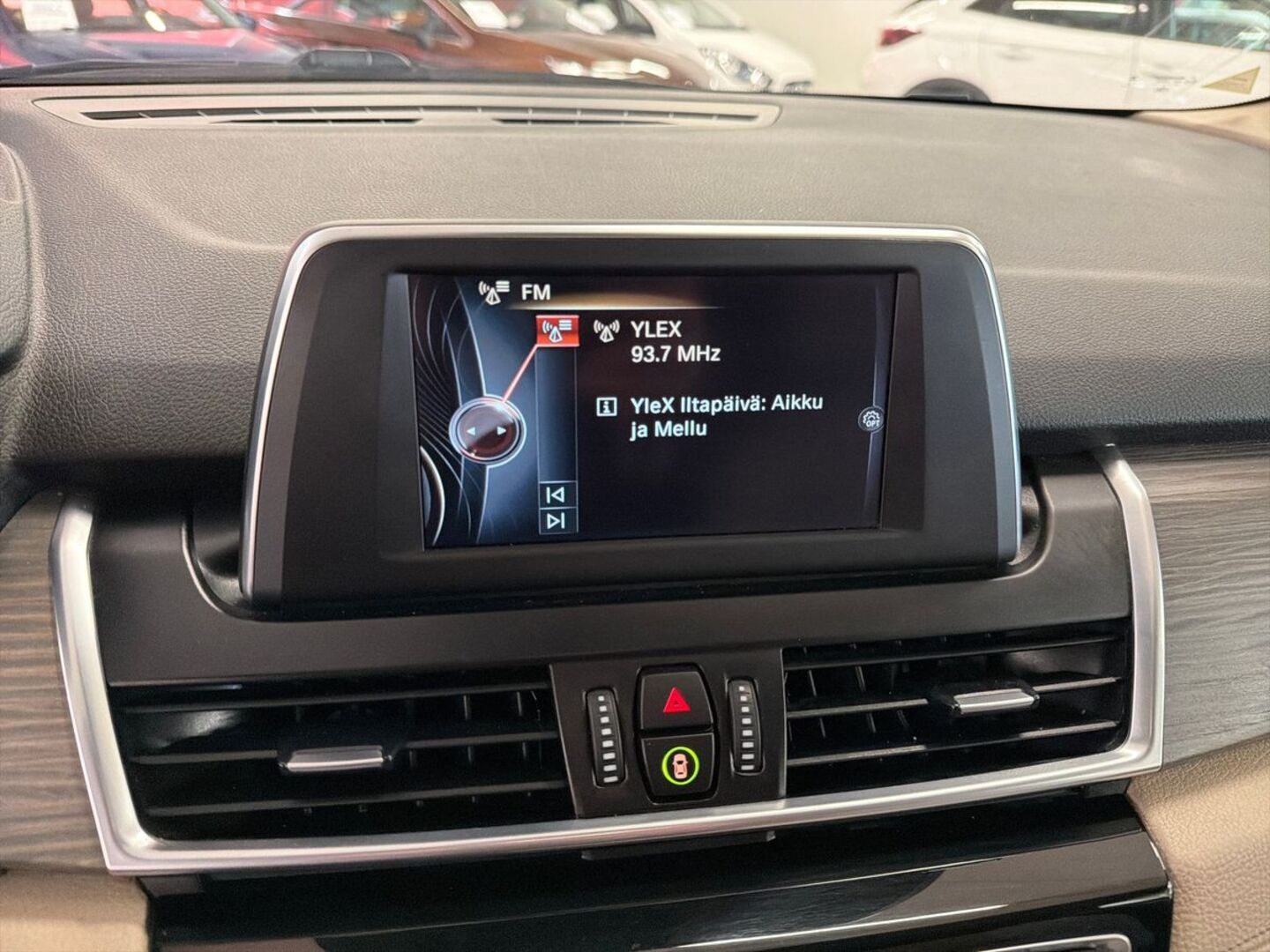 BMW 216 2016