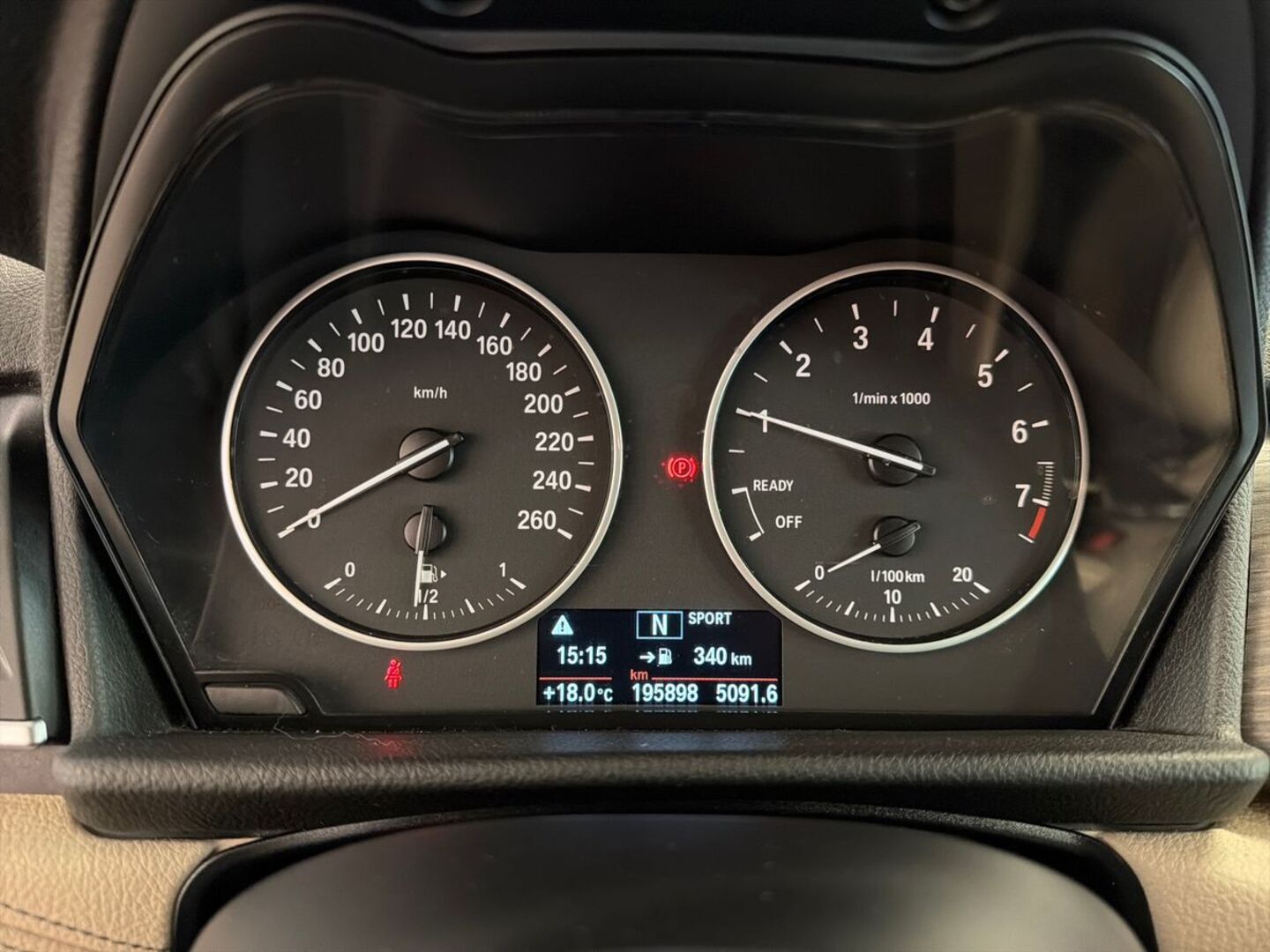 BMW 216 2016