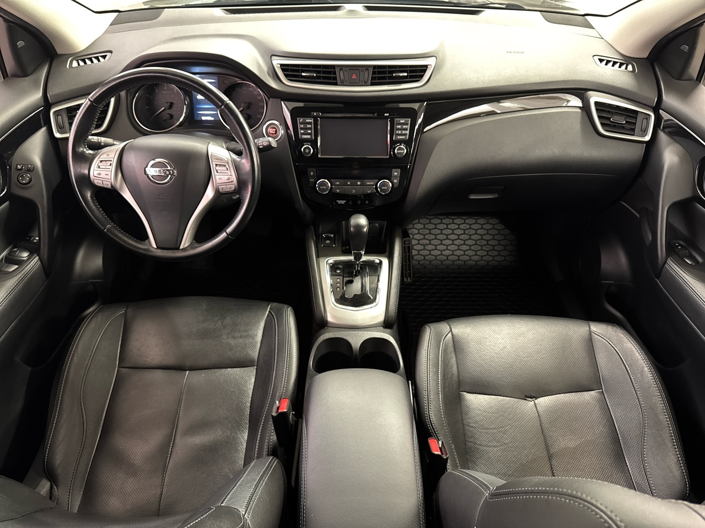 NISSAN Qashqai 2016