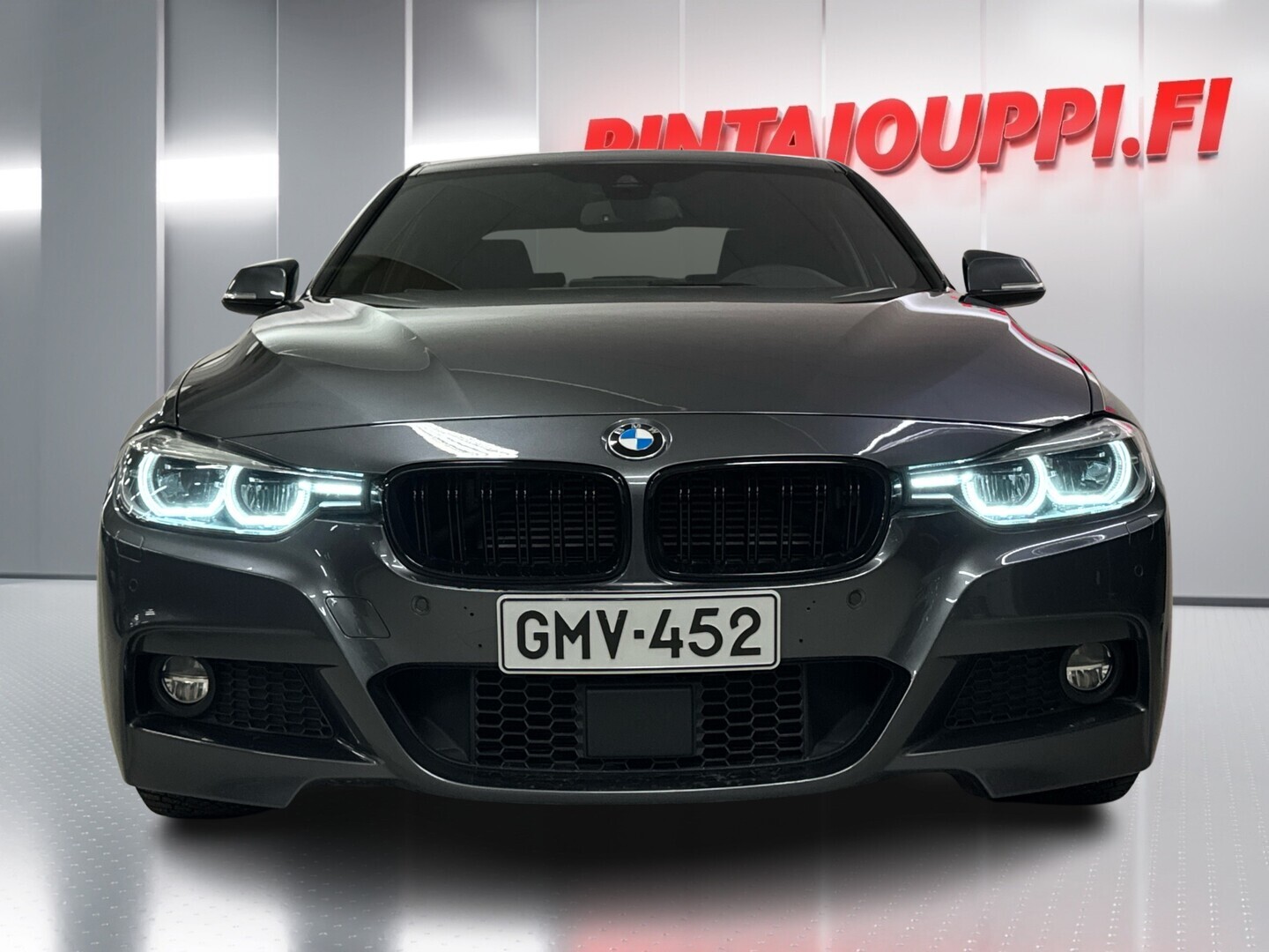 BMW 330 2016