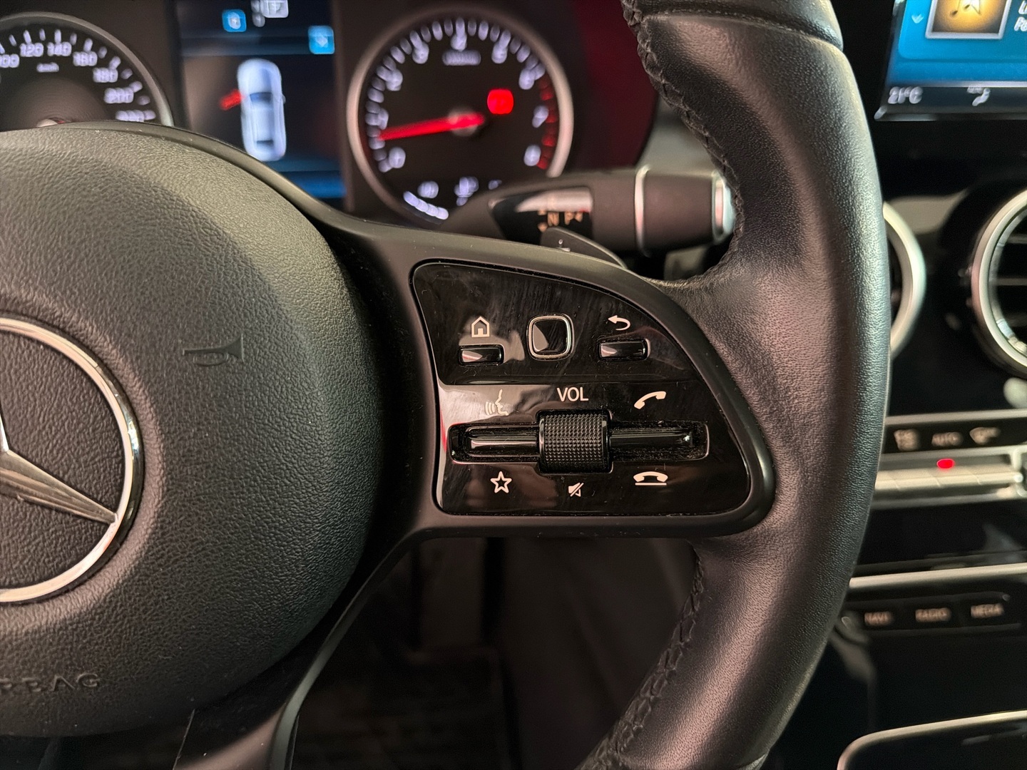 MERCEDES-BENZ C 2019