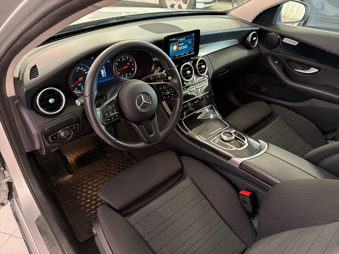 MERCEDES-BENZ C 2019