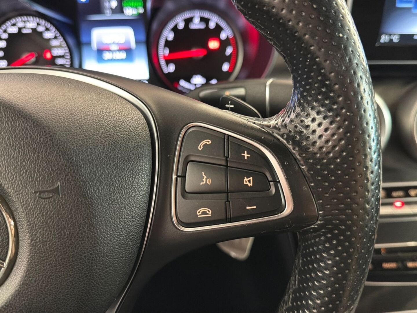 MERCEDES-BENZ C 2016