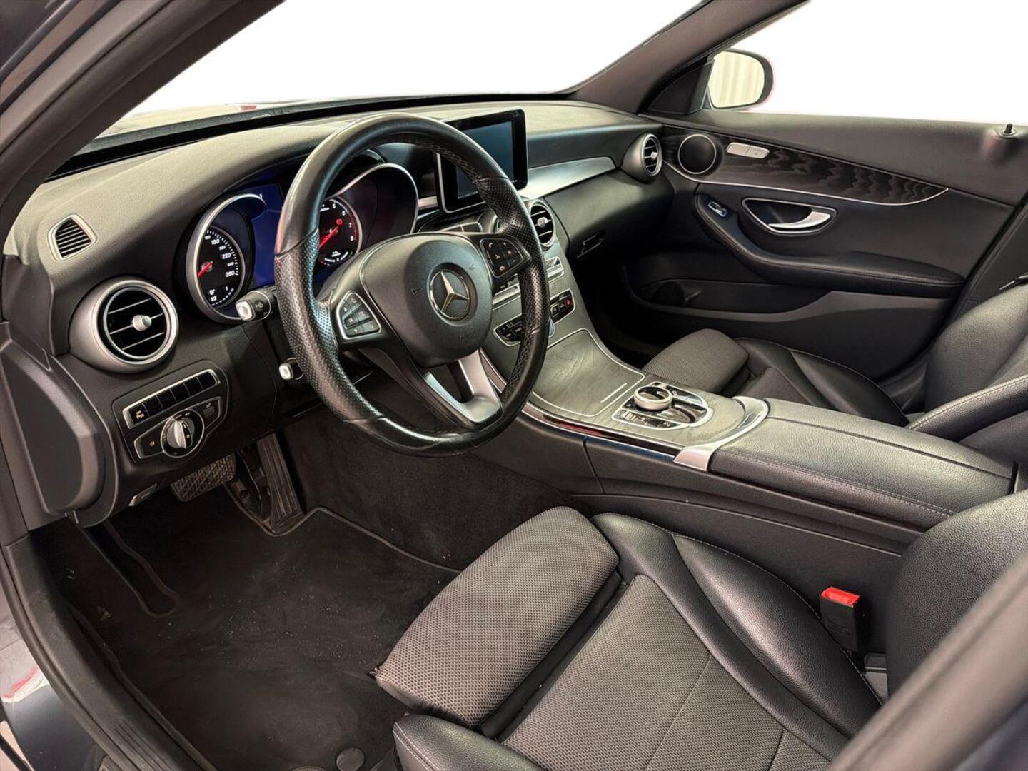 MERCEDES-BENZ C 2016