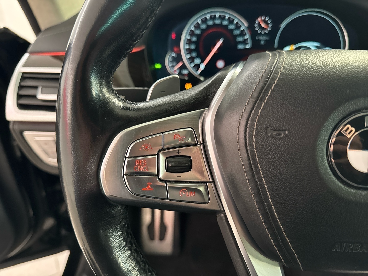 BMW 740 2016