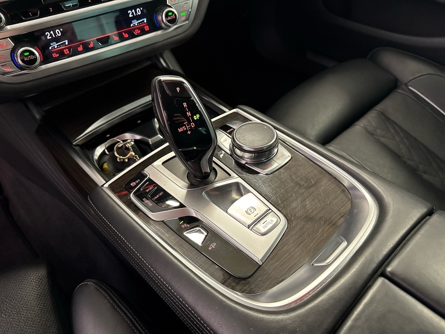 BMW 740 2016