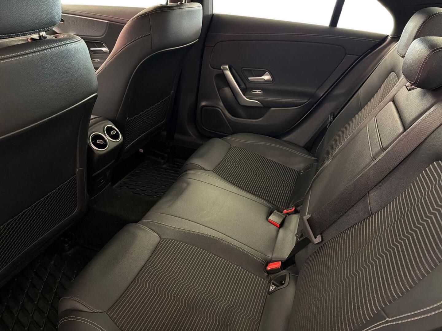 MERCEDES-BENZ CLA 2023