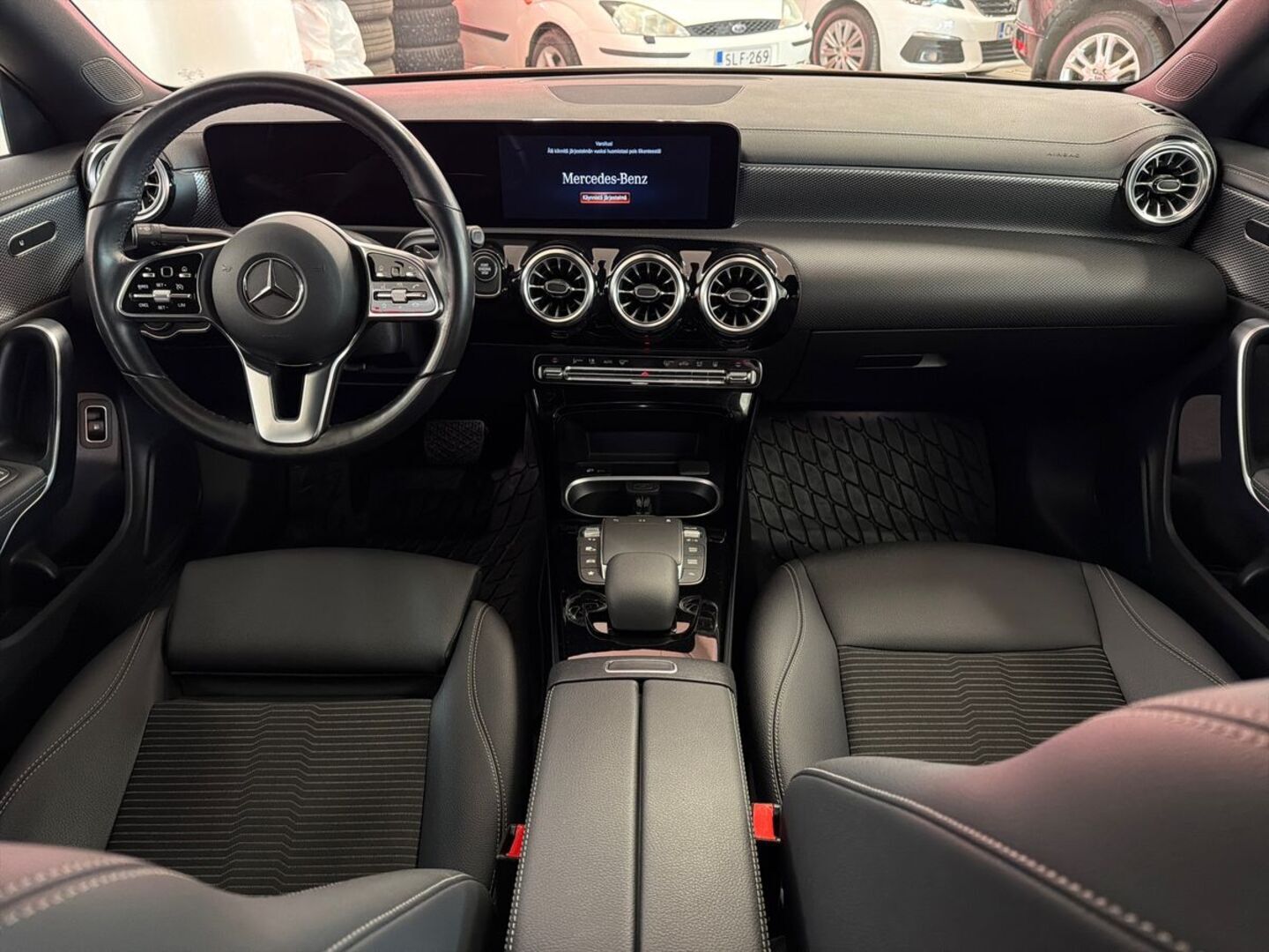 MERCEDES-BENZ CLA 2023