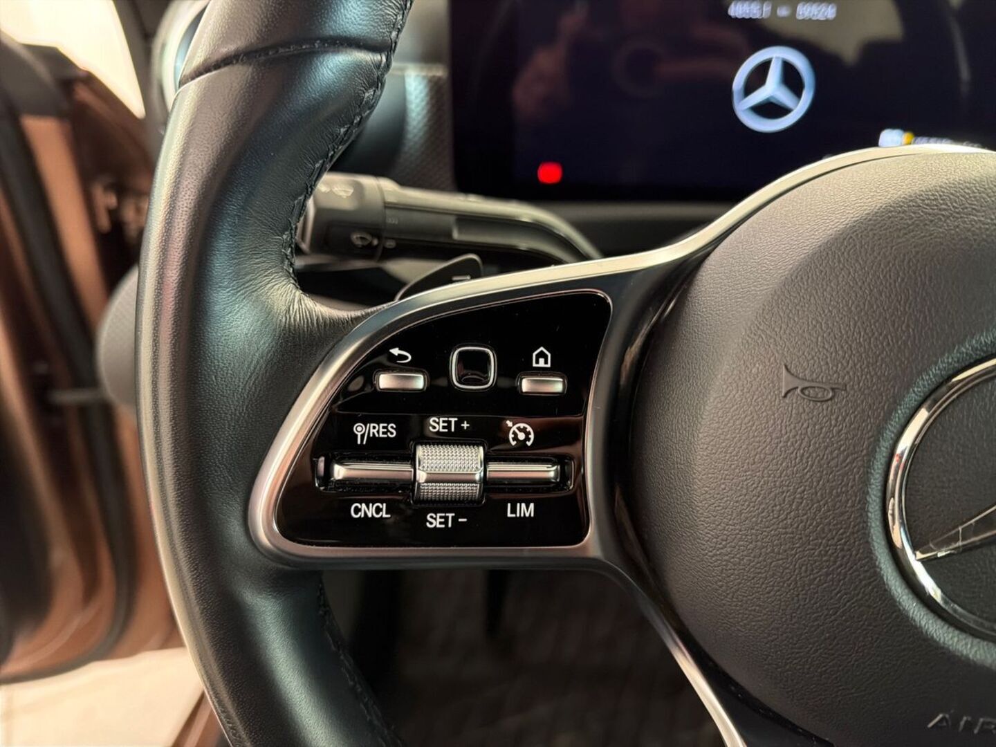 MERCEDES-BENZ CLA 2023