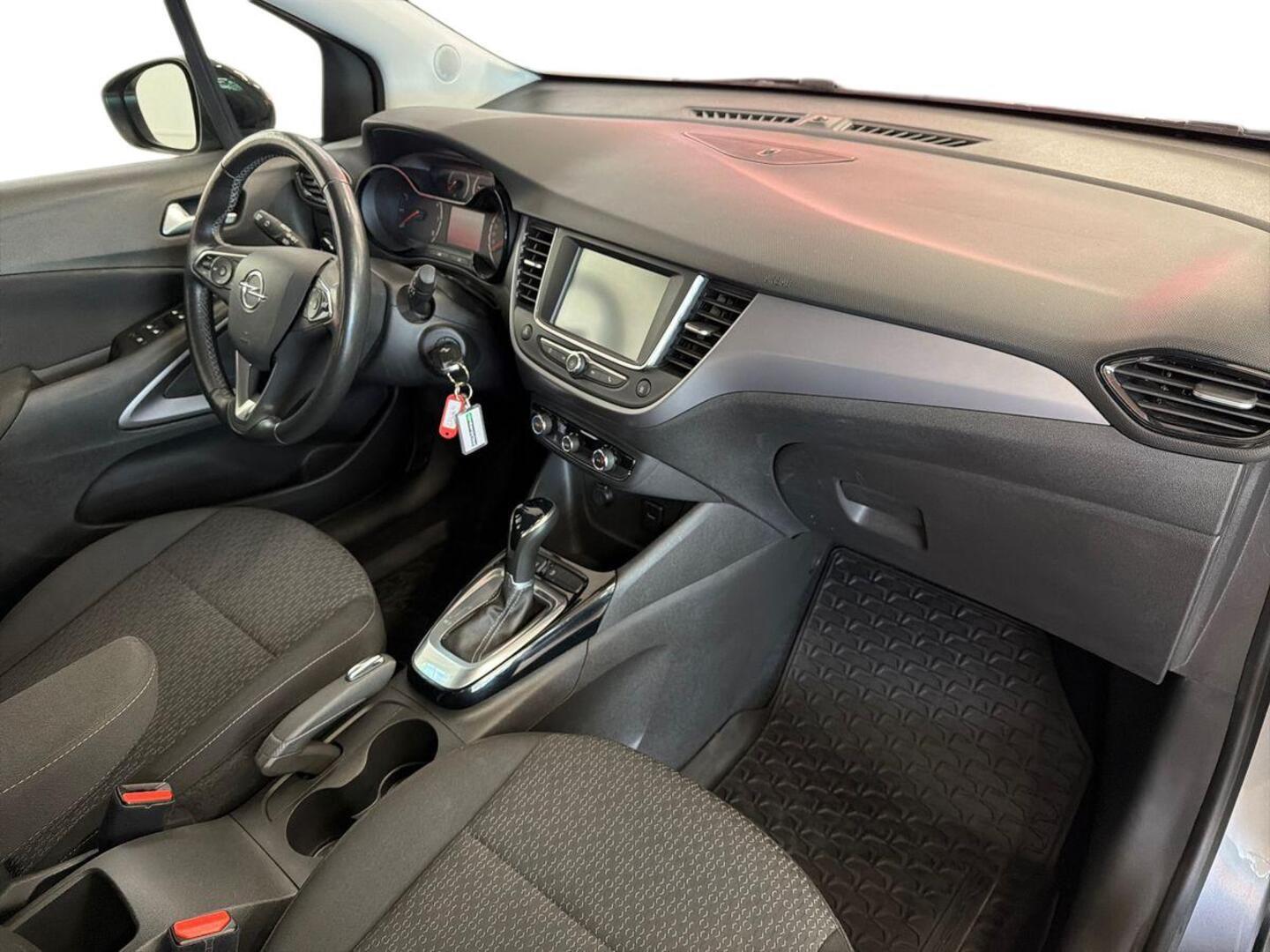 OPEL Crossland 9