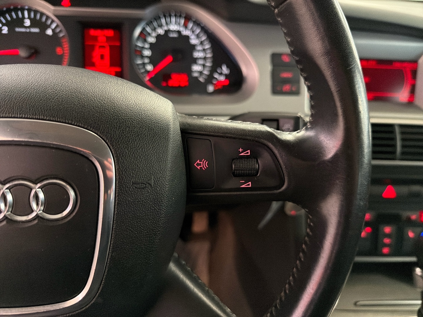 AUDI A6 2008