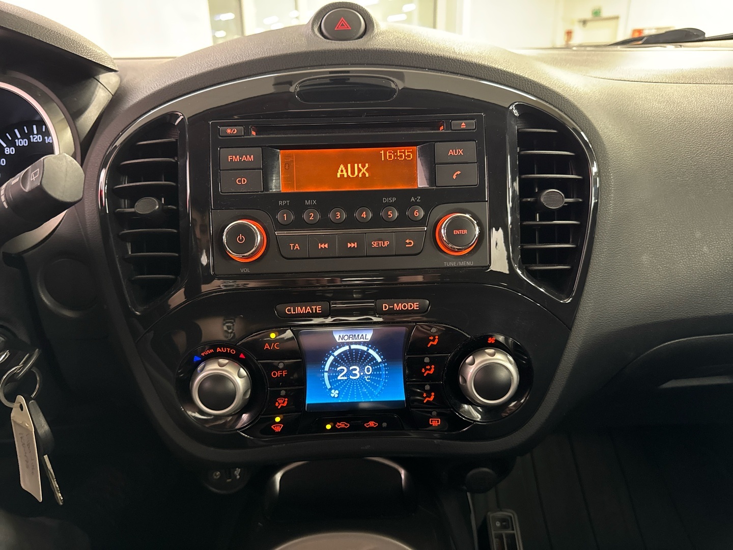 NISSAN Juke 2012