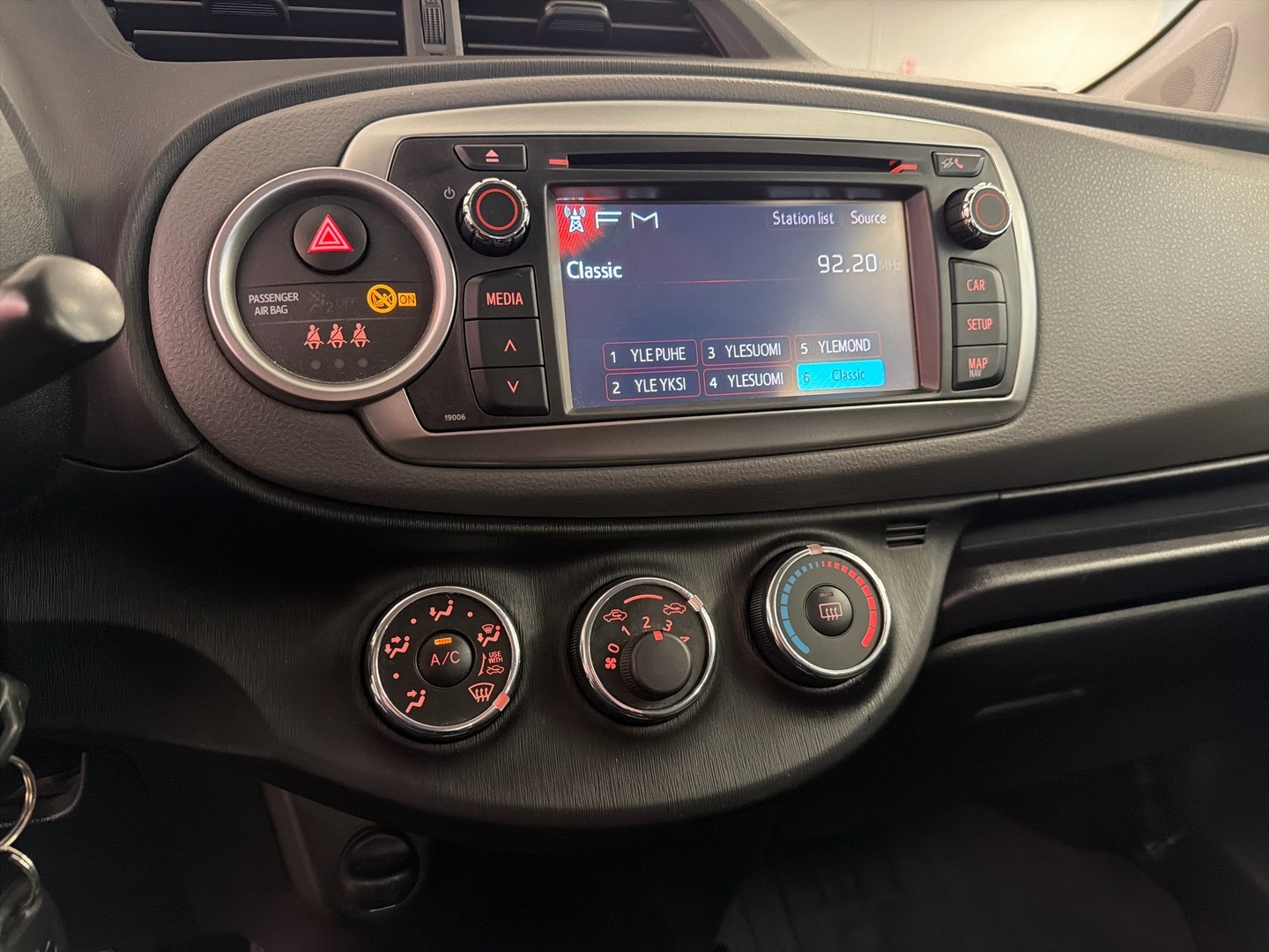 TOYOTA Yaris 2014