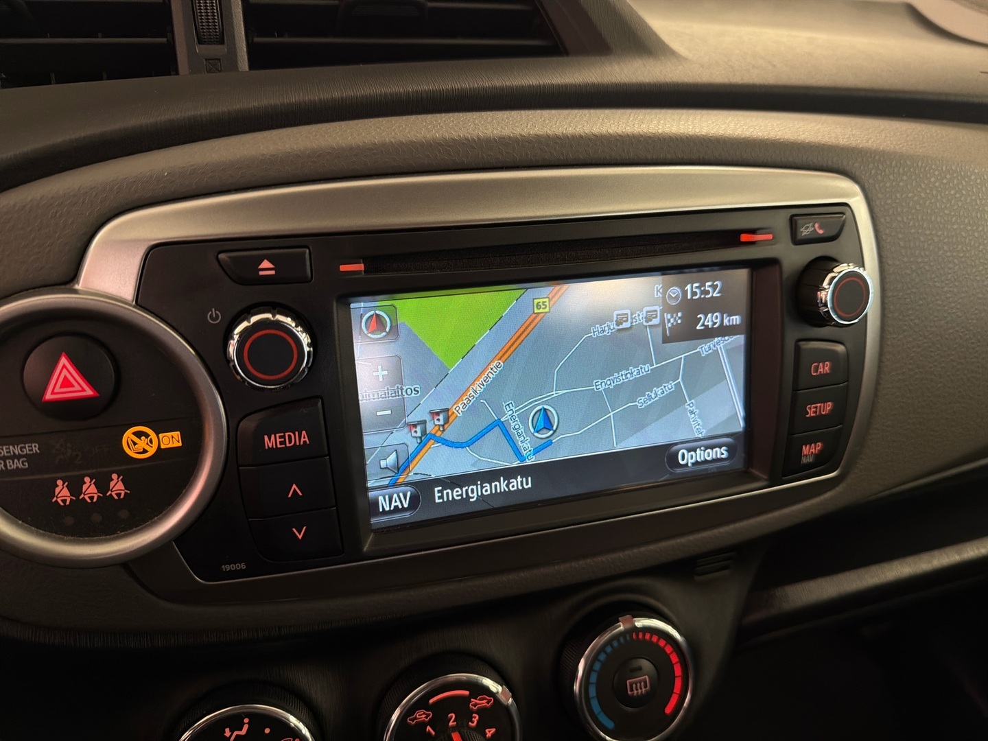 TOYOTA Yaris 2014