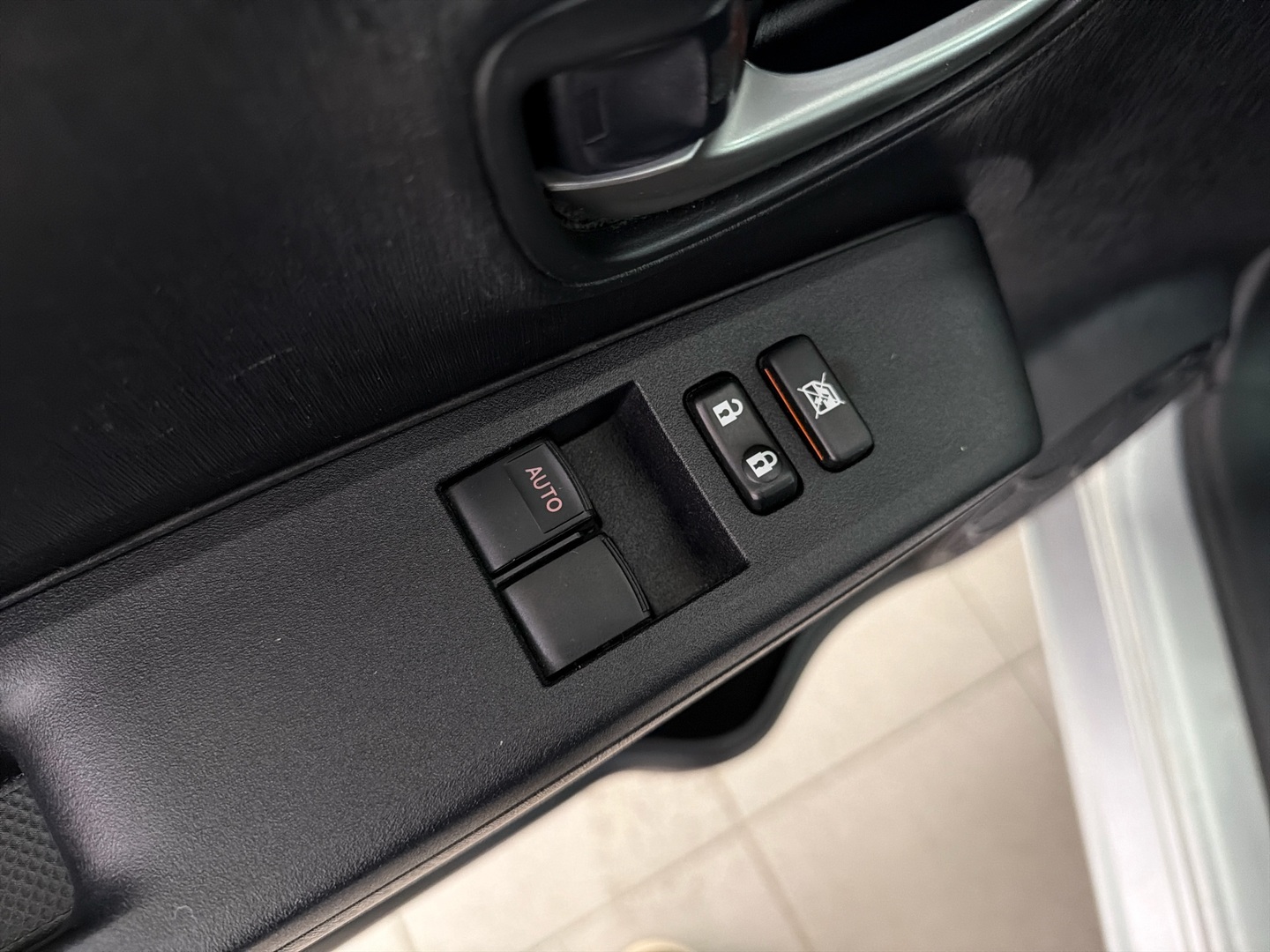 TOYOTA Yaris 2014