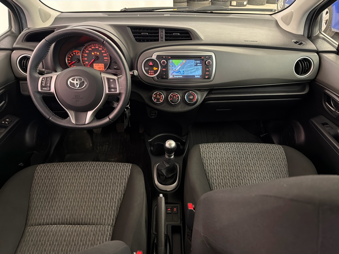 TOYOTA Yaris 2014