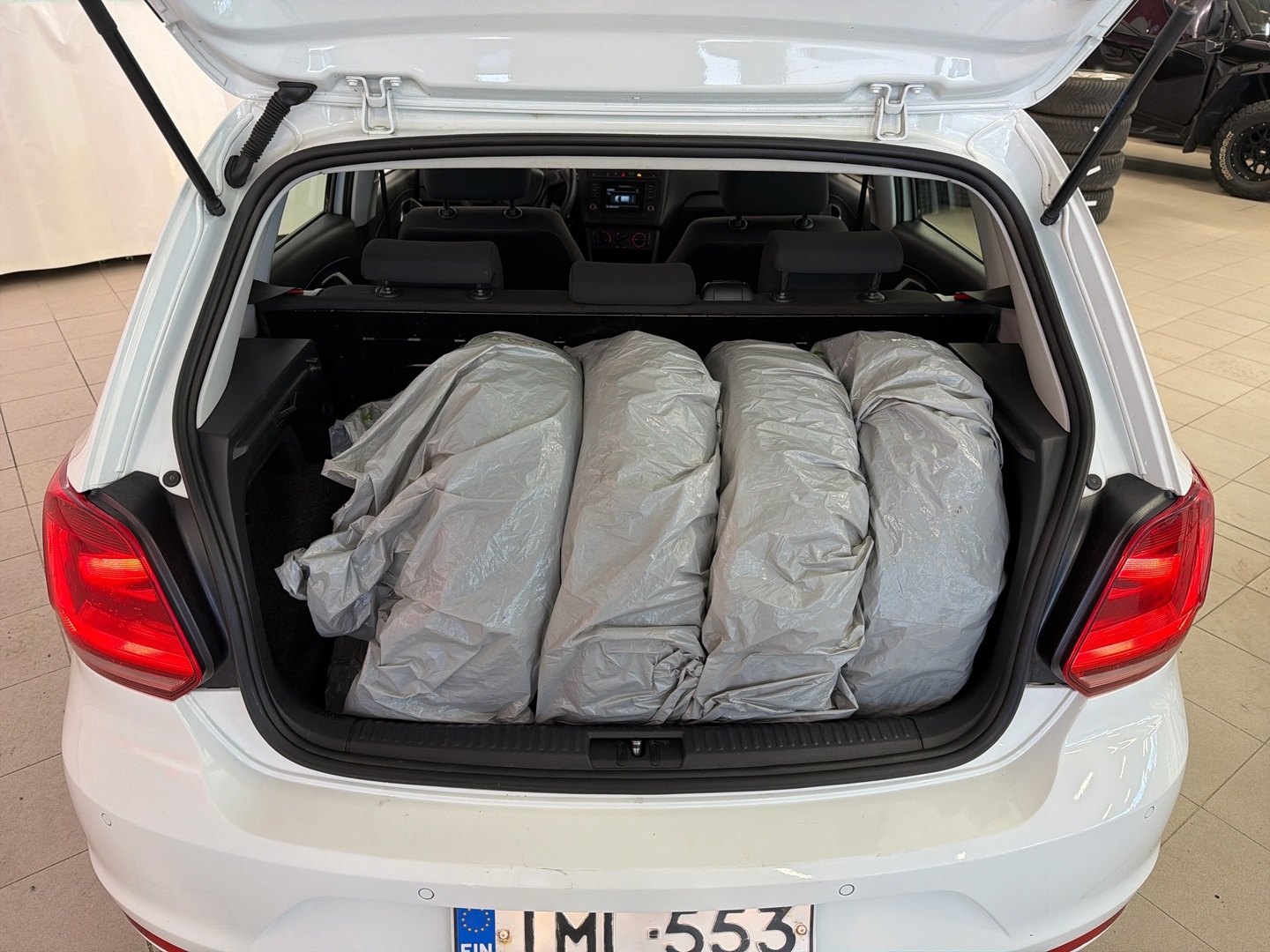 VOLKSWAGEN Polo 2016