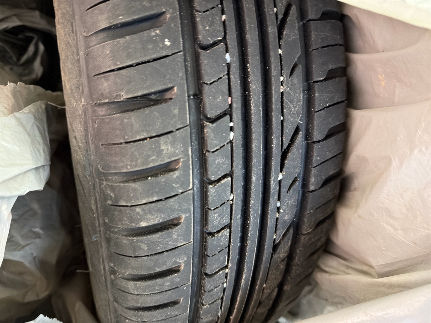 VOLKSWAGEN Polo 2016