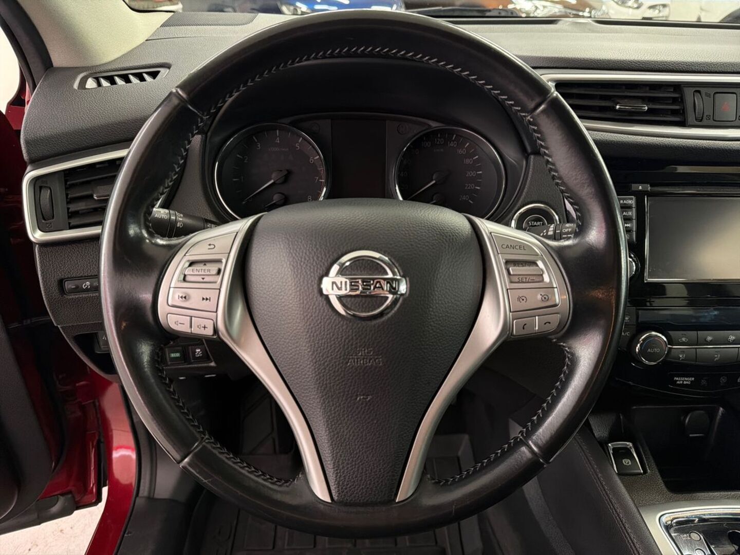 NISSAN Qashqai 2017