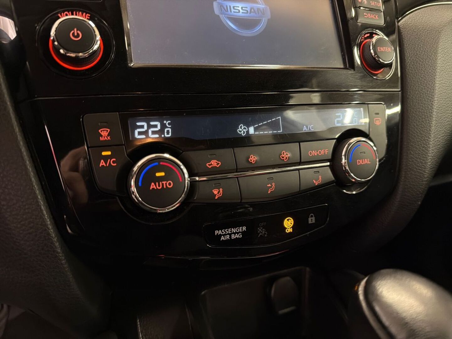 NISSAN Qashqai 2017
