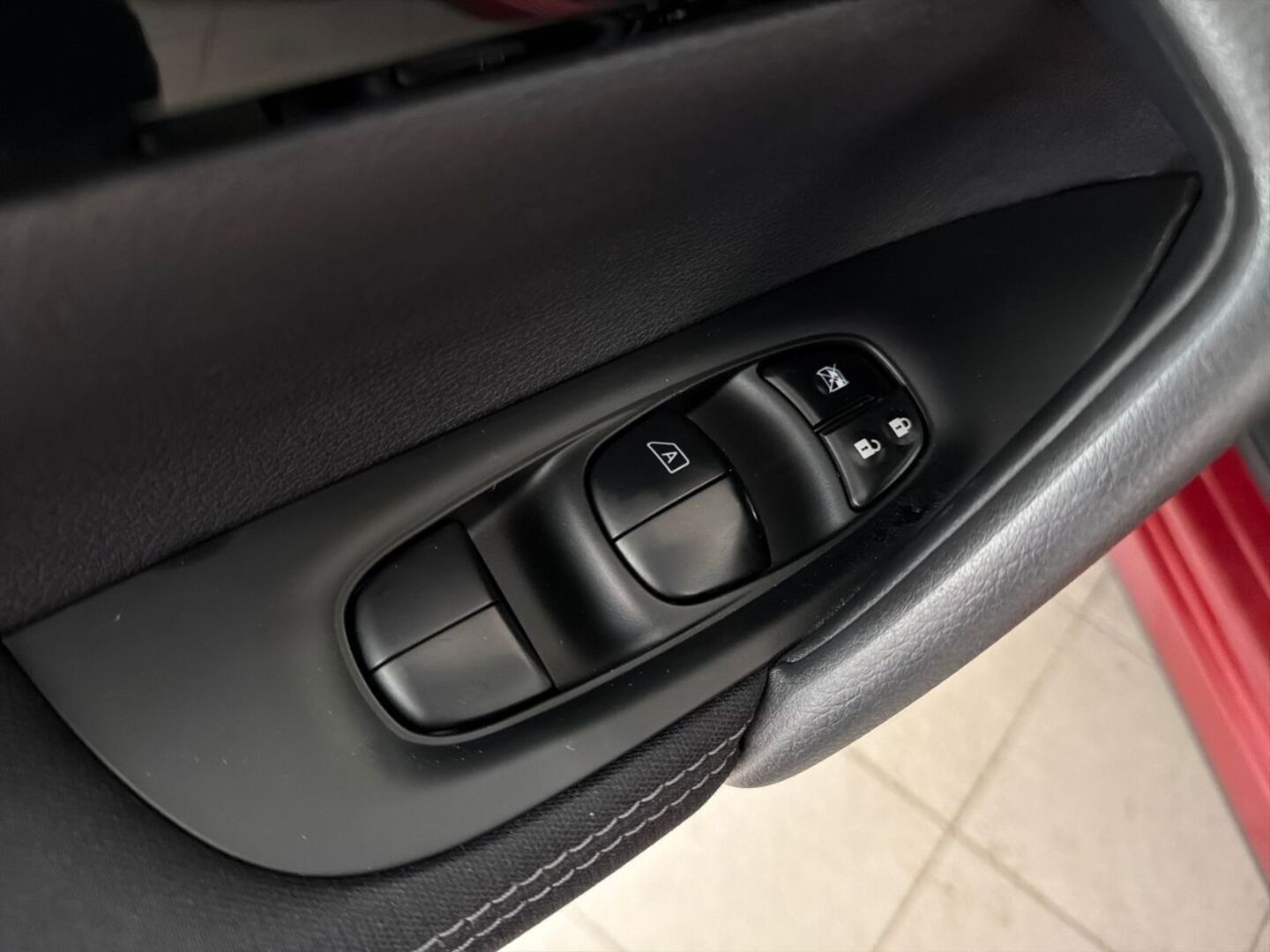 NISSAN Qashqai 2017