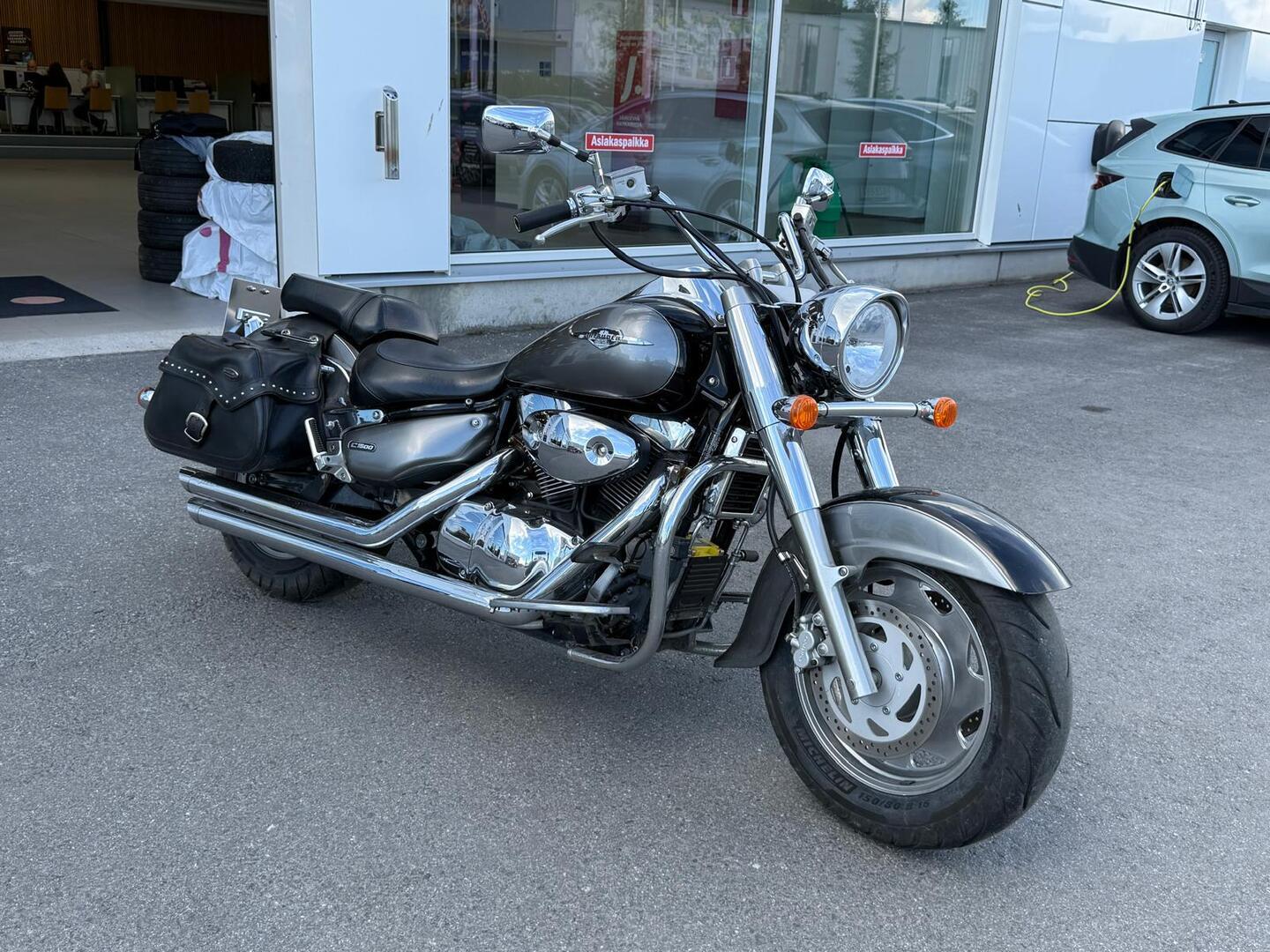 SUZUKI VL 2005