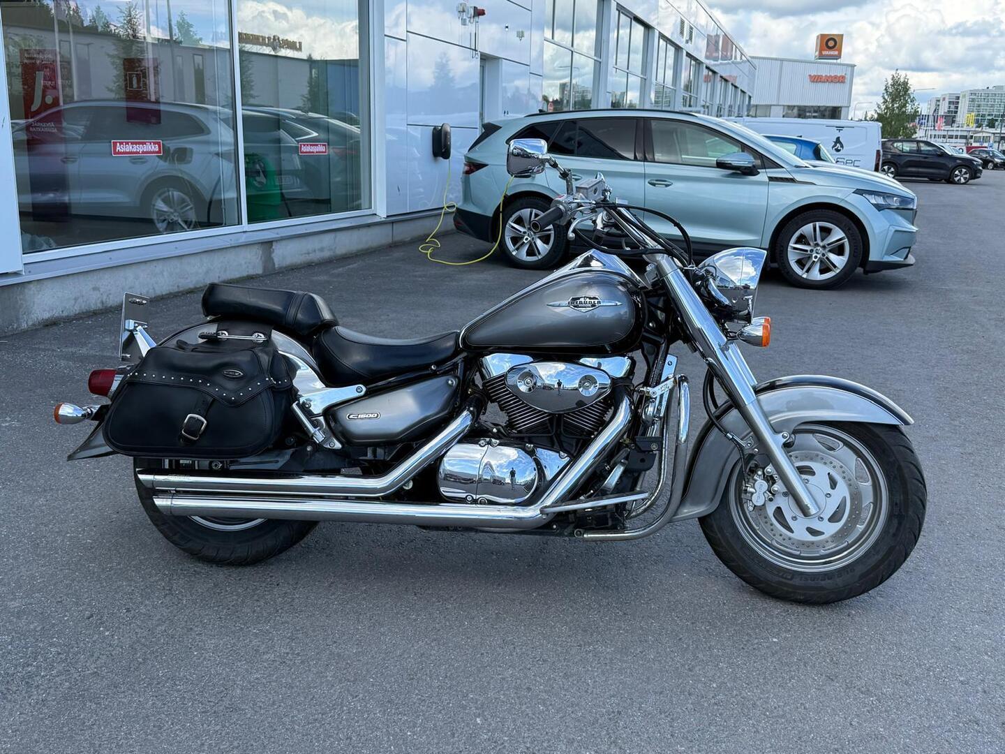 SUZUKI VL 2005