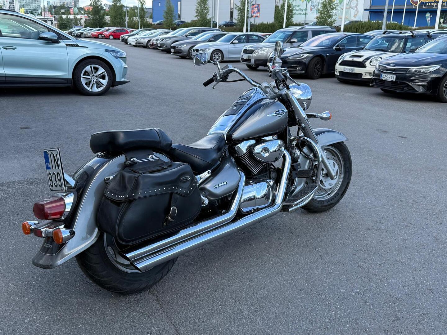 SUZUKI VL 2005