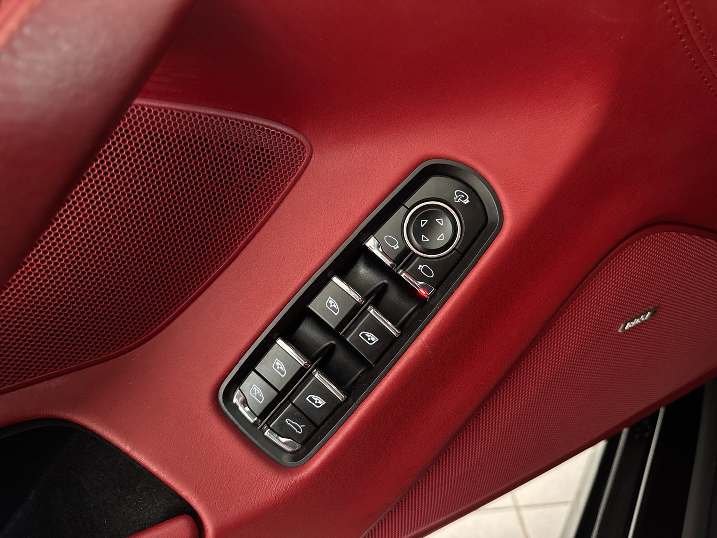 PORSCHE Panamera 2015